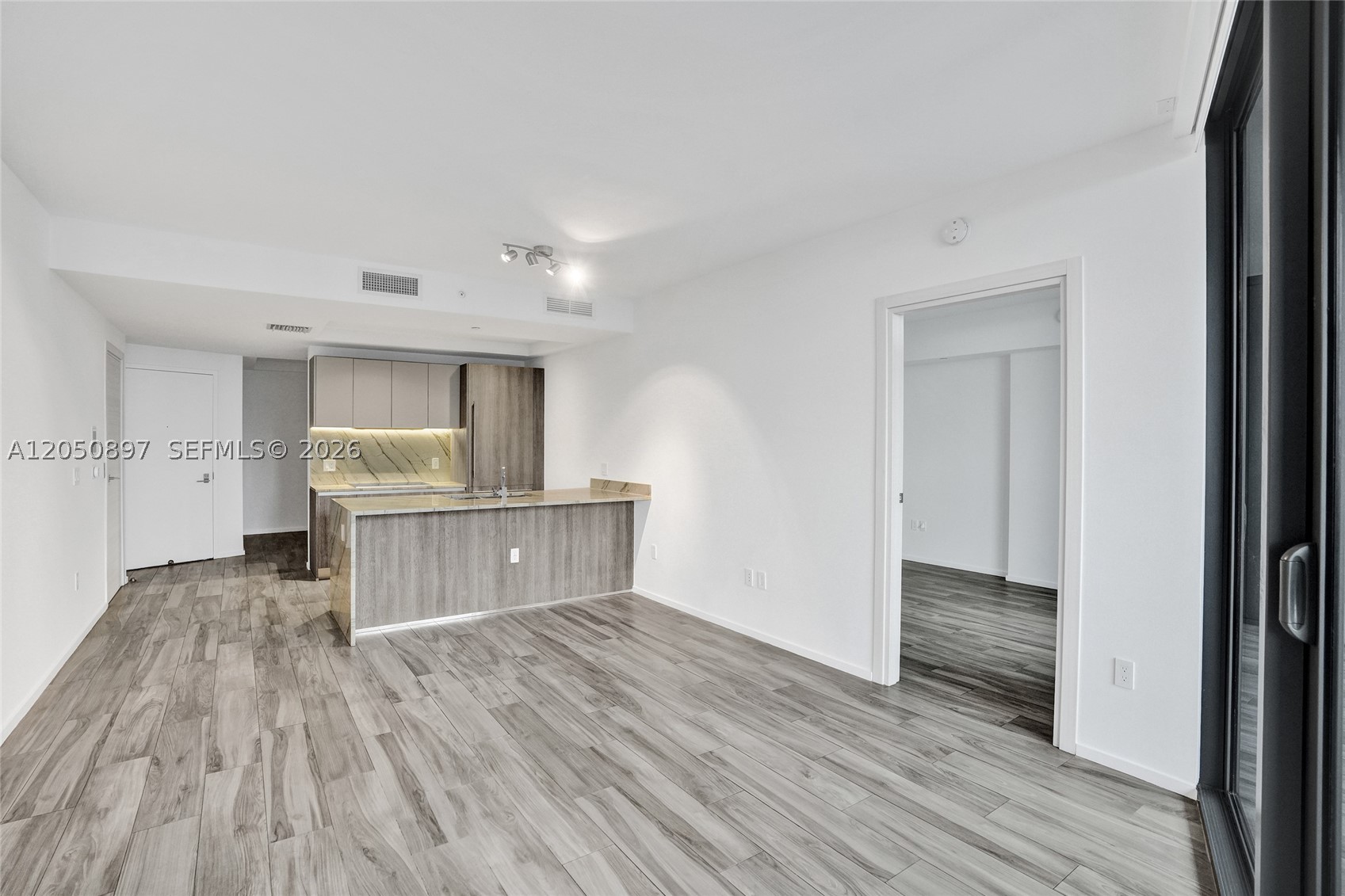 801 S Miami Ave #3903, Miami FL 33130