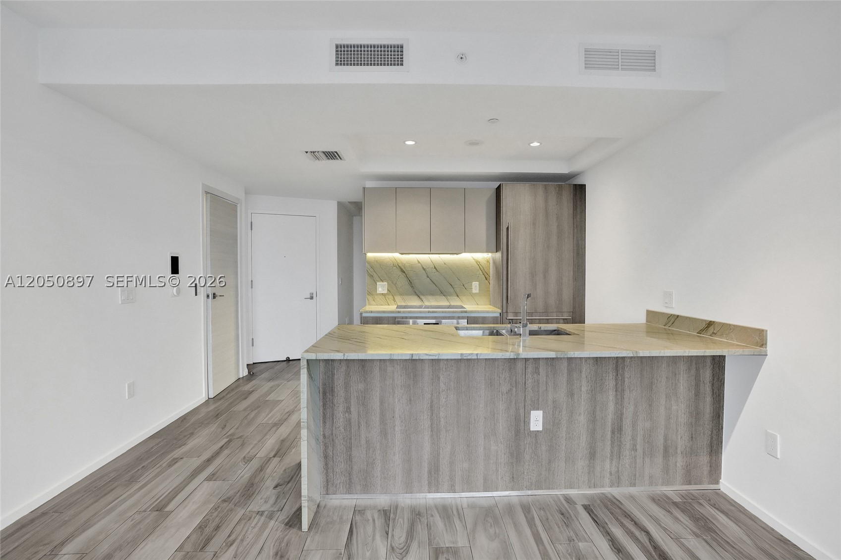 801 S Miami Ave #3903, Miami FL 33130