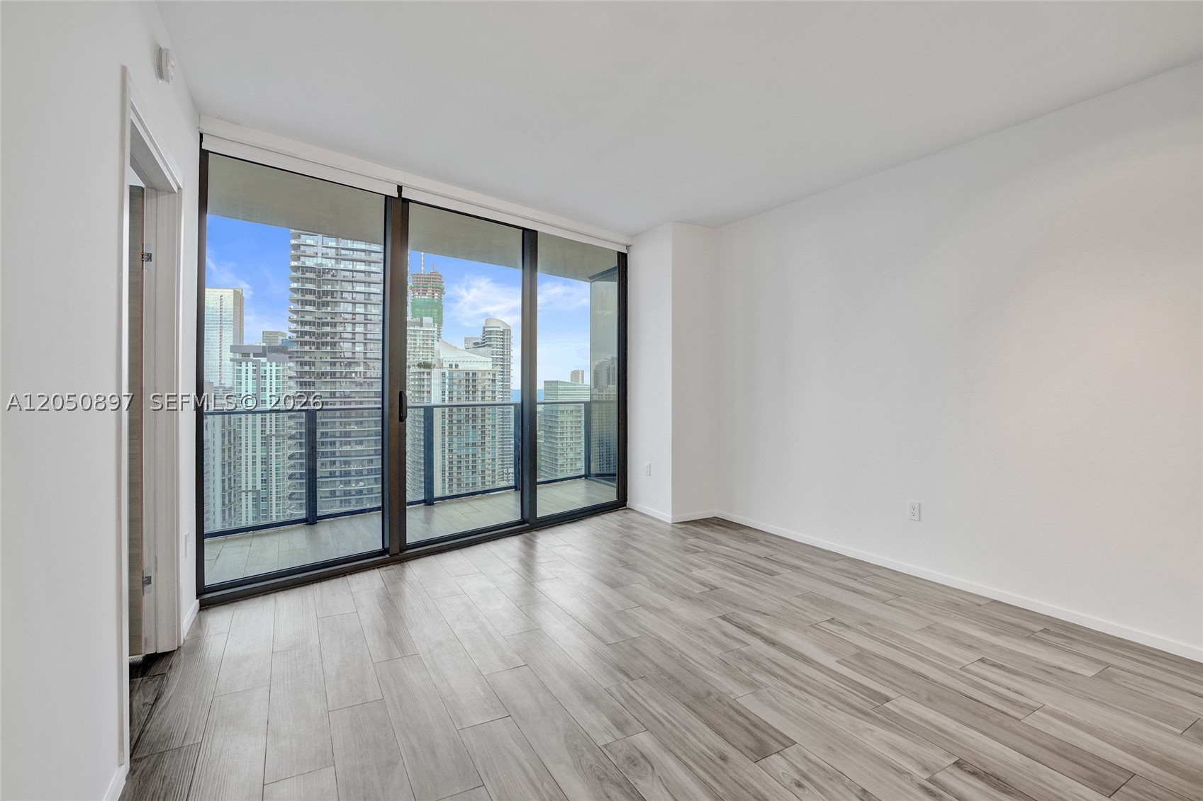 801 S Miami Ave #3903, Miami FL 33130