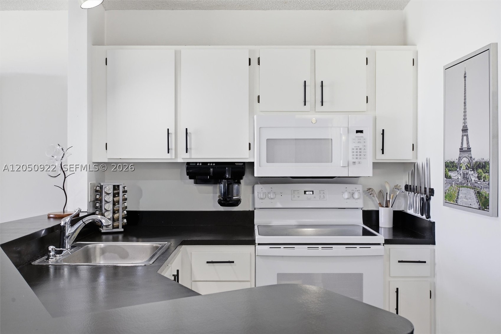 502 Woodgate Cir #B, Sunrise FL 33326