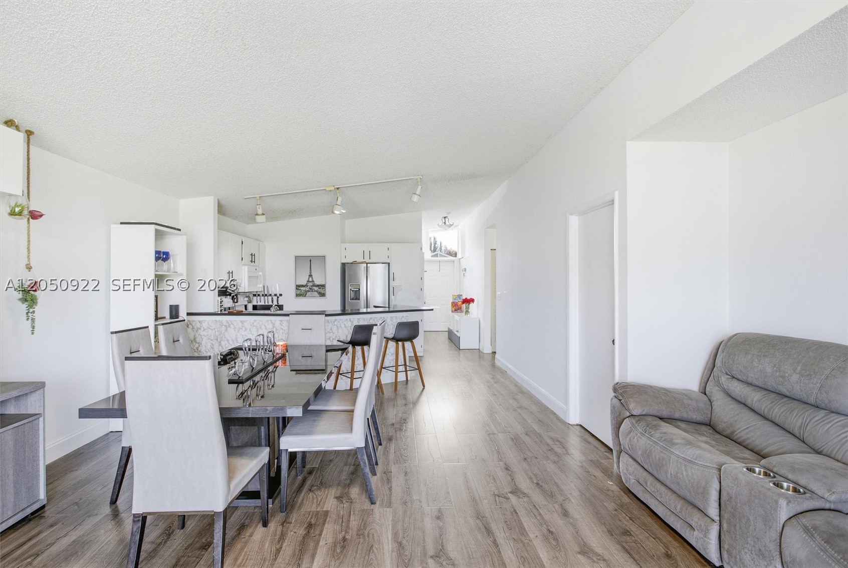 502 Woodgate Cir #B, Sunrise FL 33326