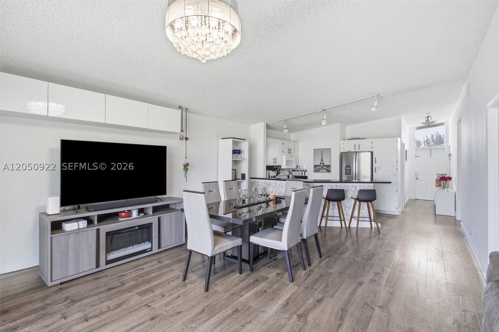 502 Woodgate Cir #B, Sunrise FL 33326