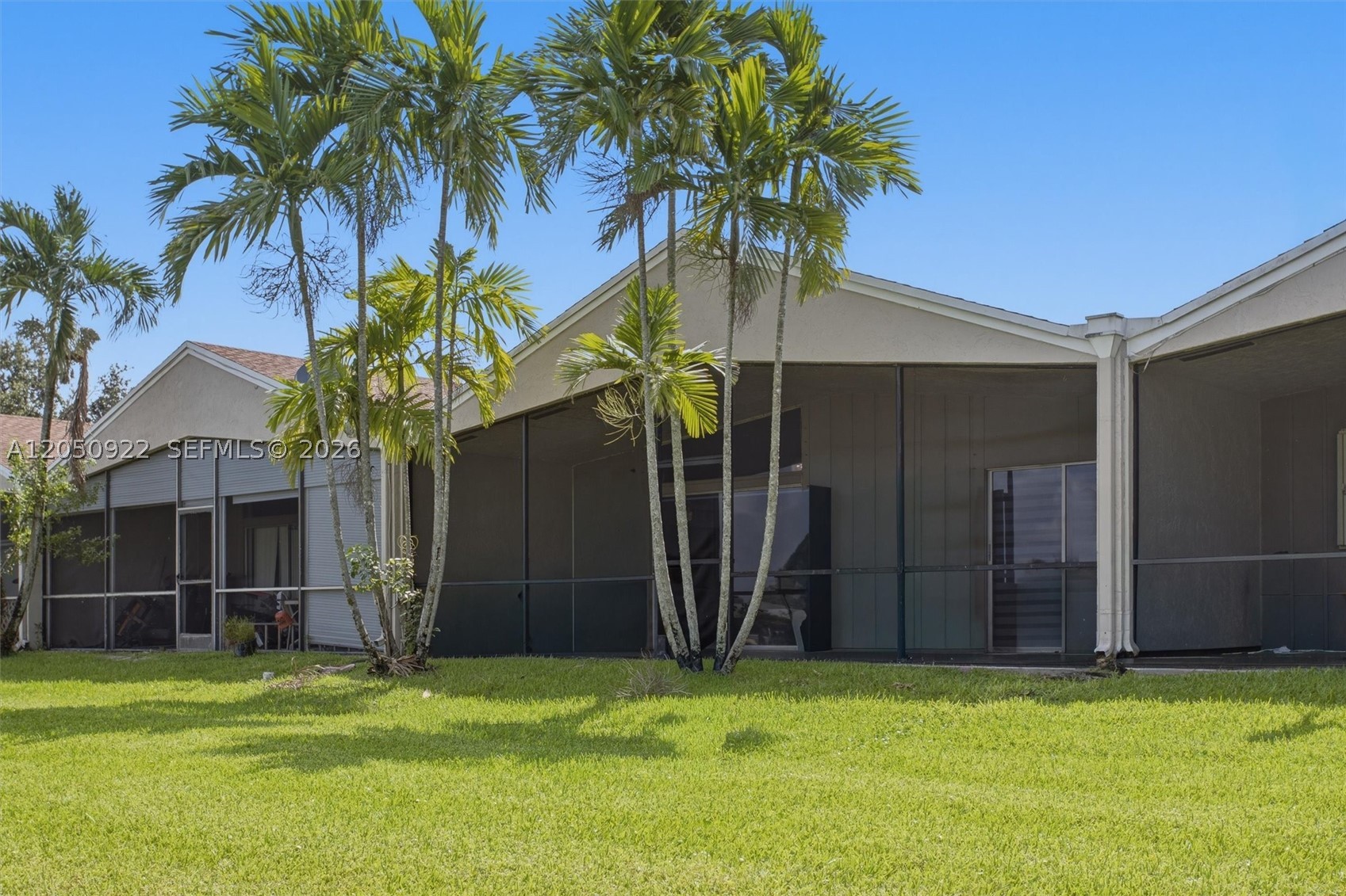 502 Woodgate Cir #B, Sunrise FL 33326