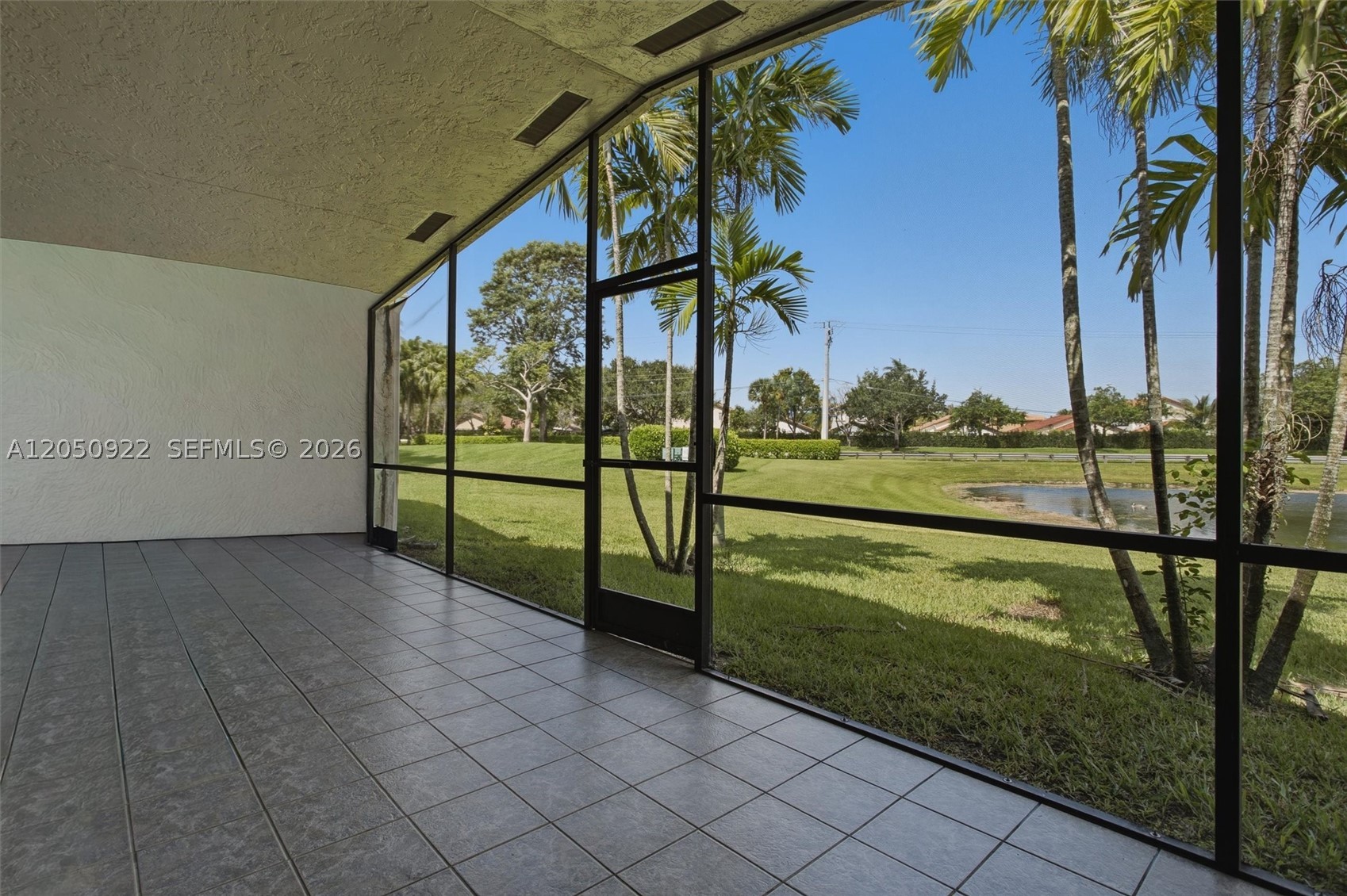 502 Woodgate Cir #B, Sunrise FL 33326
