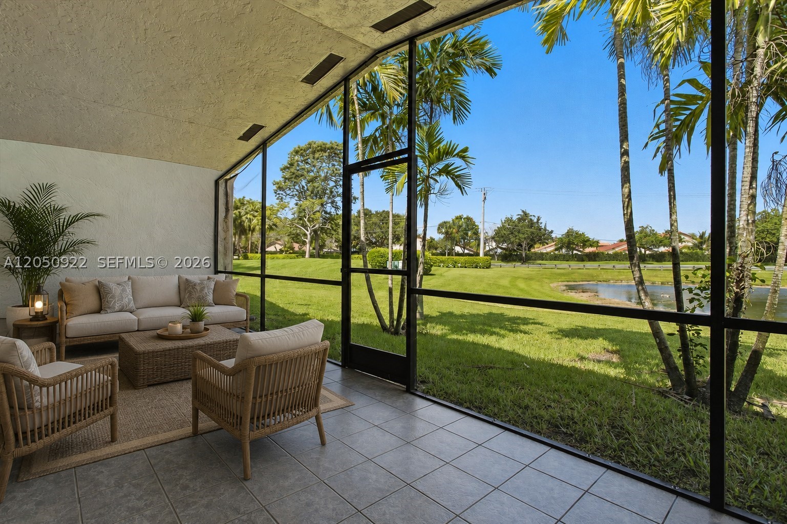 502 Woodgate Cir #B, Sunrise FL 33326