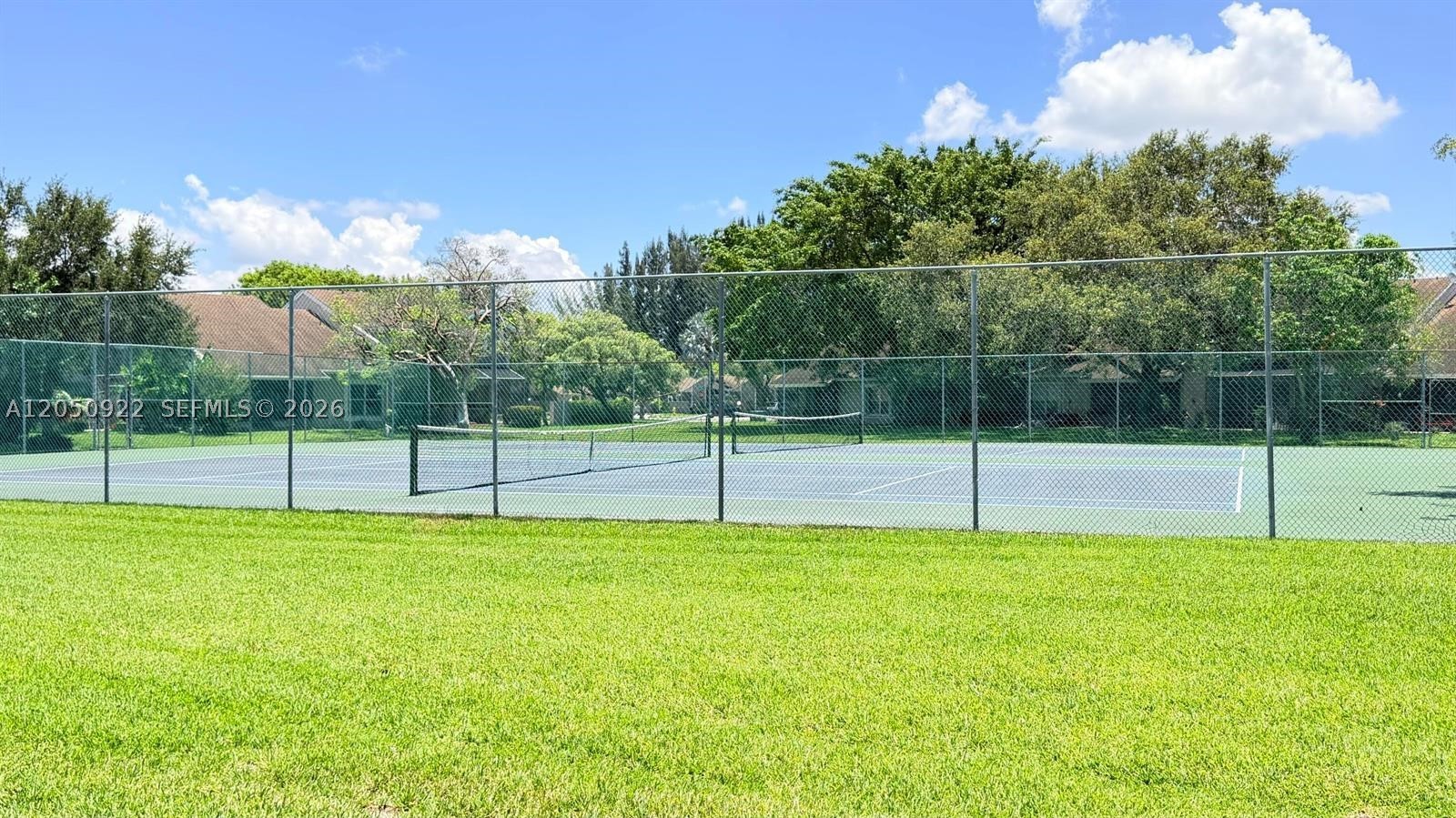 502 Woodgate Cir #B, Sunrise FL 33326