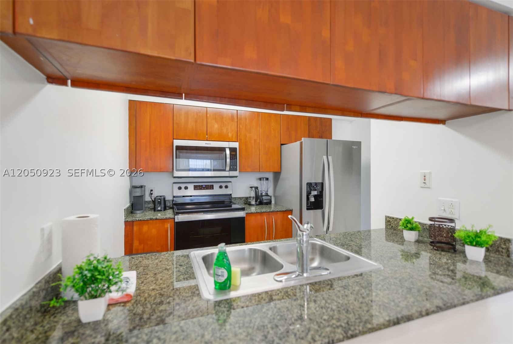 1200 Brickell Bay Dr #2324, Miami FL 33131