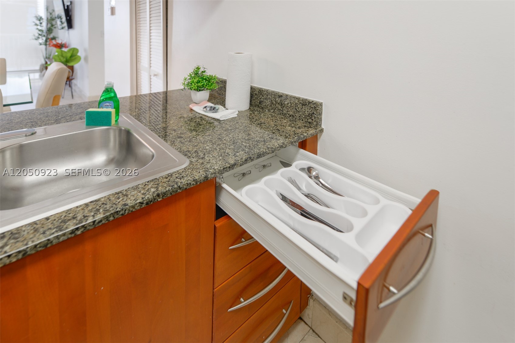 1200 Brickell Bay Dr #2324, Miami FL 33131