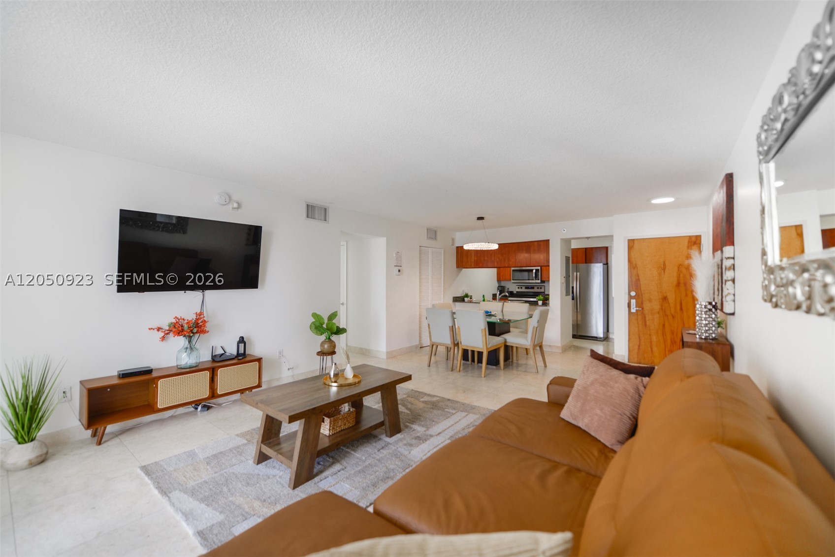 1200 Brickell Bay Dr #2324, Miami FL 33131