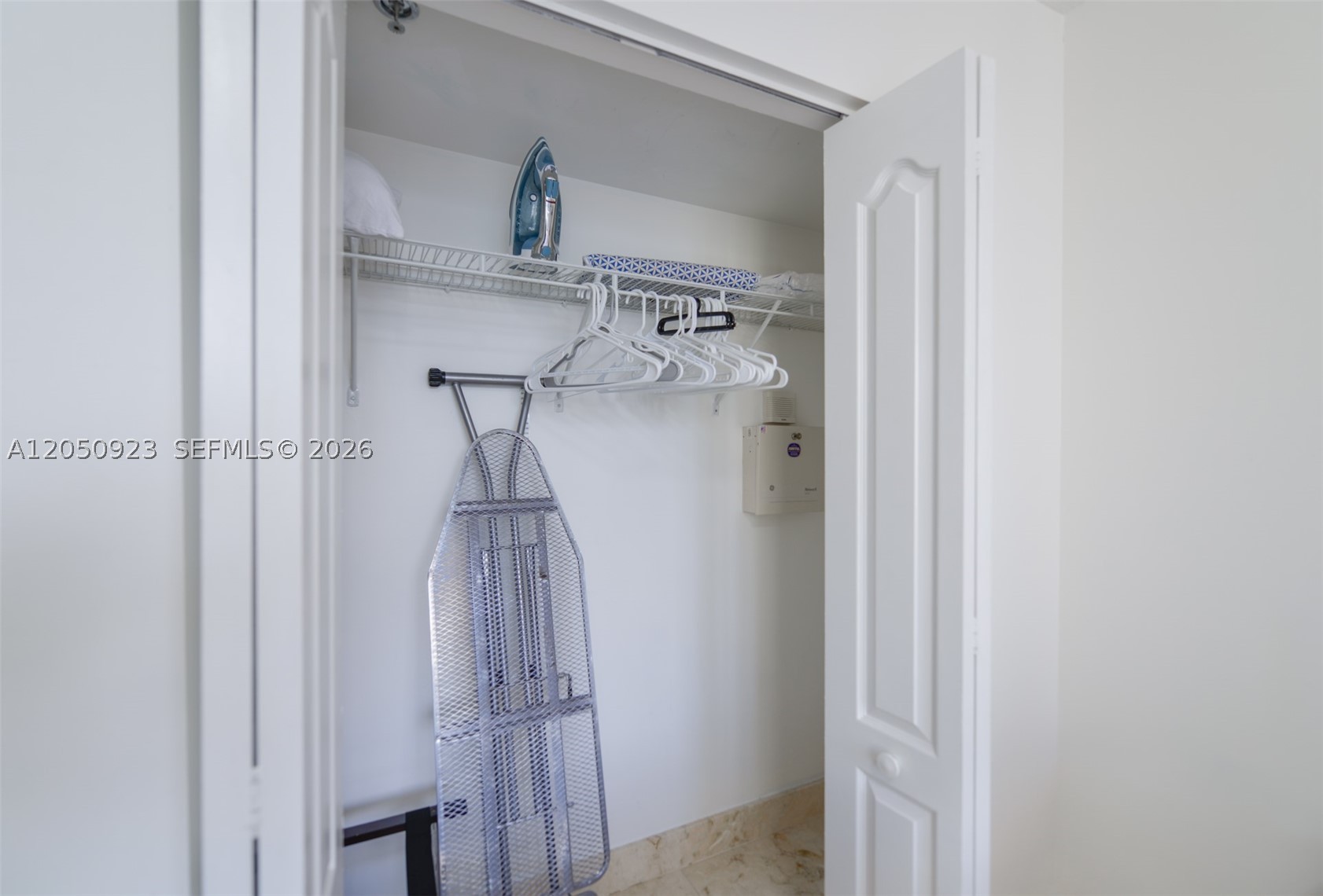 1200 Brickell Bay Dr #2324, Miami FL 33131