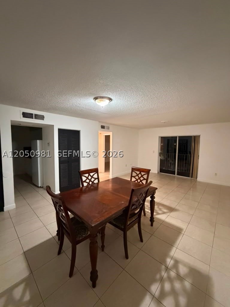 8200 SW 210th St #303, Cutler Bay FL 33189