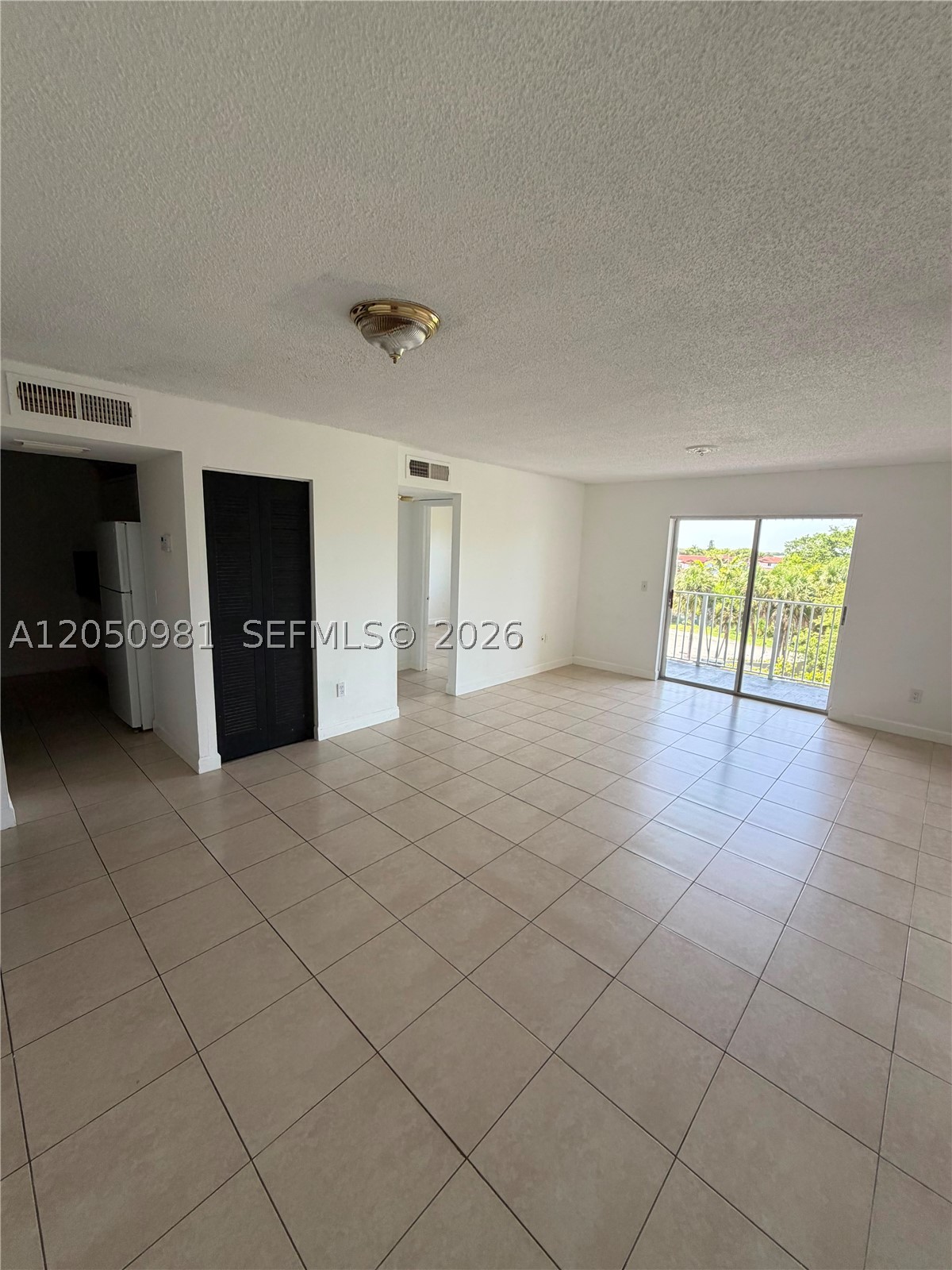 8200 SW 210th St #303, Cutler Bay FL 33189