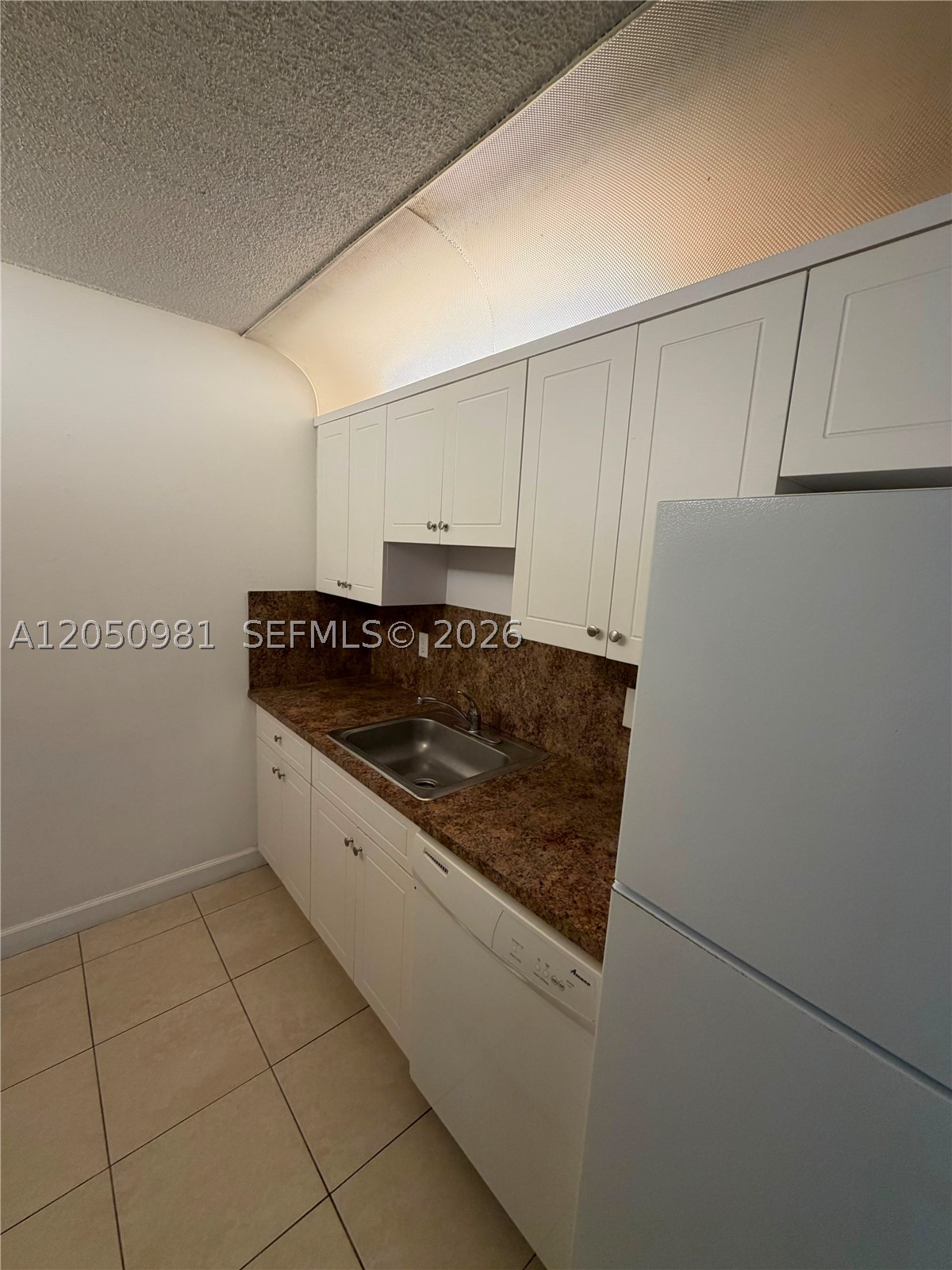 8200 SW 210th St #303, Cutler Bay FL 33189