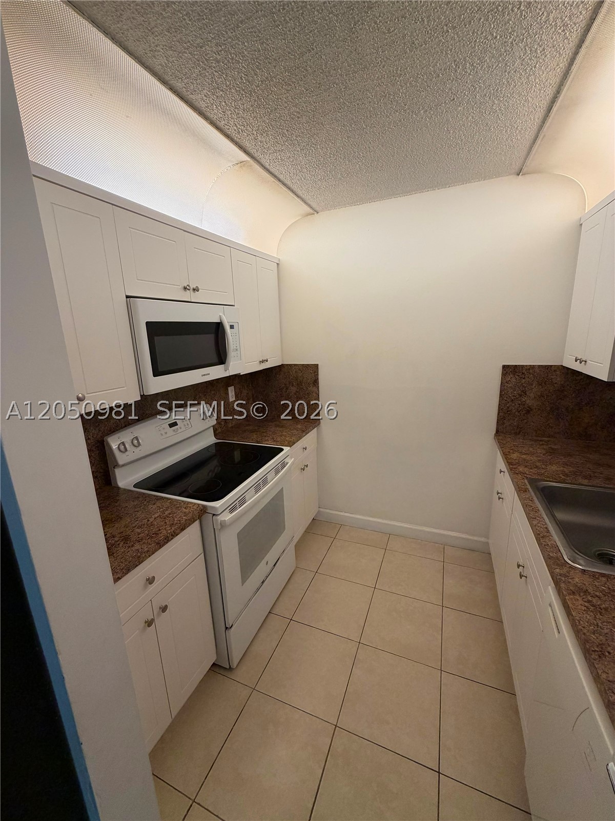 8200 SW 210th St #303, Cutler Bay FL 33189