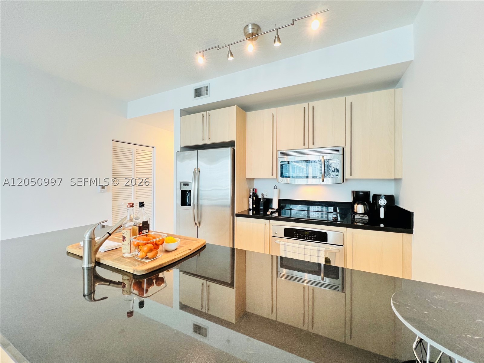 79 SW 12th St #1510-S, Miami FL 33130