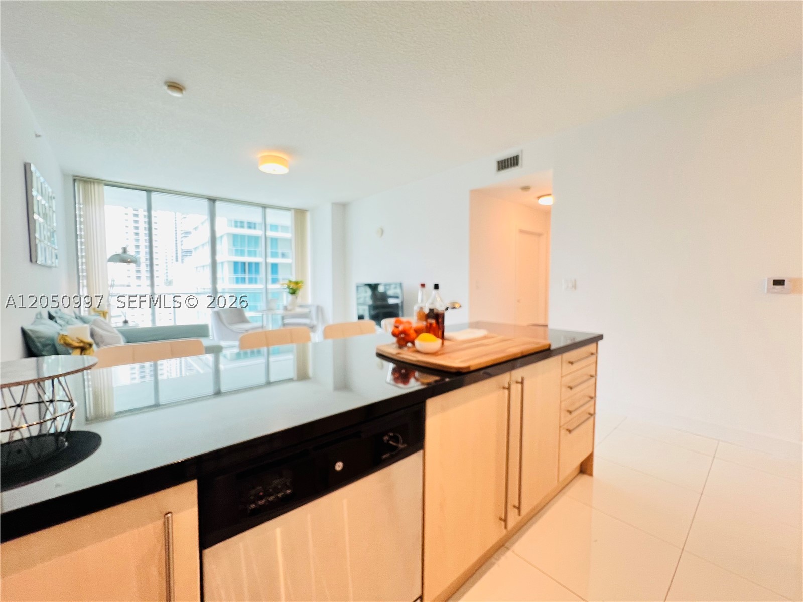 79 SW 12th St #1510-S, Miami FL 33130