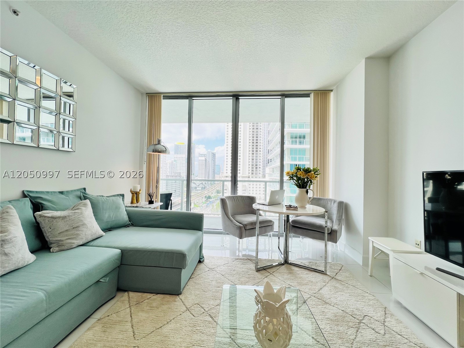 79 SW 12th St #1510-S, Miami FL 33130