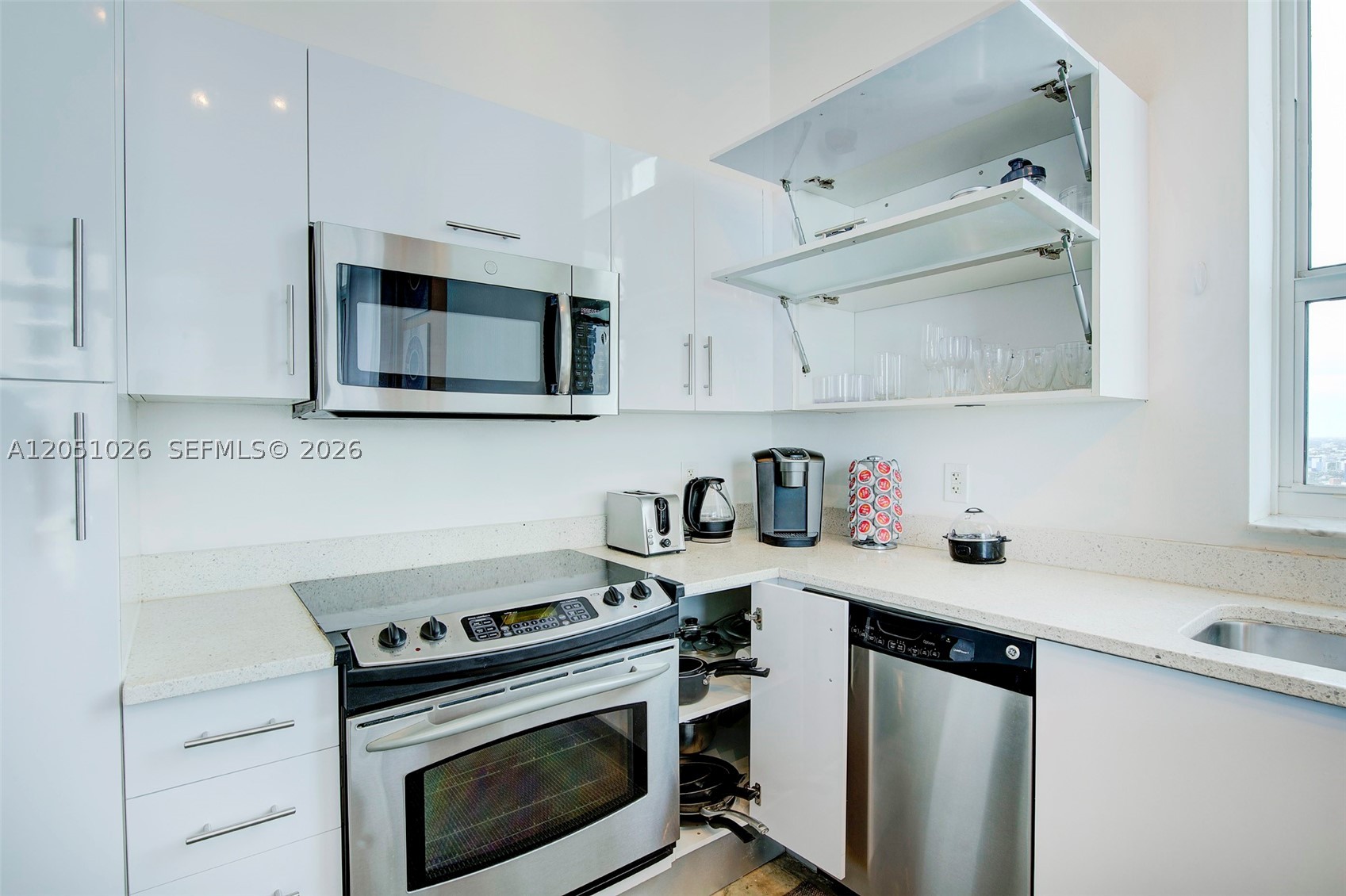 234 NE 3rd St #UPH01 Short Term, Miami FL 33132