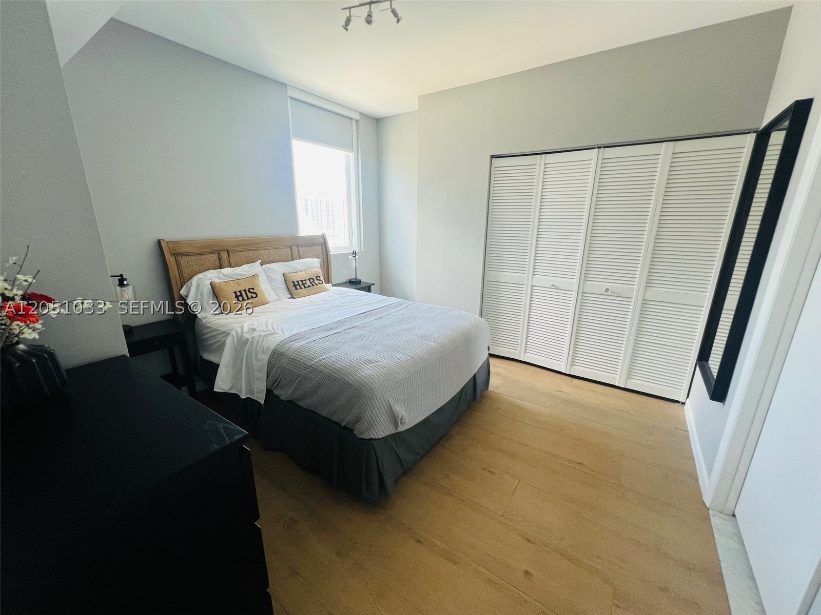 253 NE 2nd St #2510, Miami FL 33132