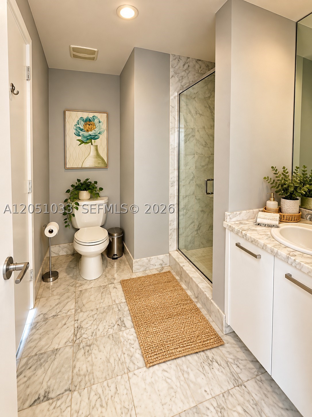 253 NE 2nd St #2510, Miami FL 33132
