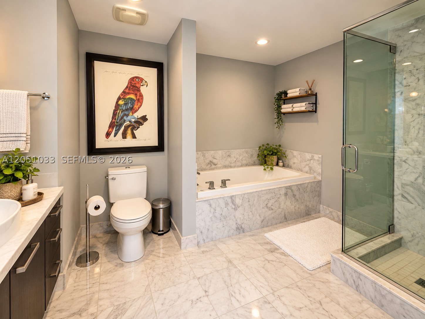253 NE 2nd St #2510, Miami FL 33132
