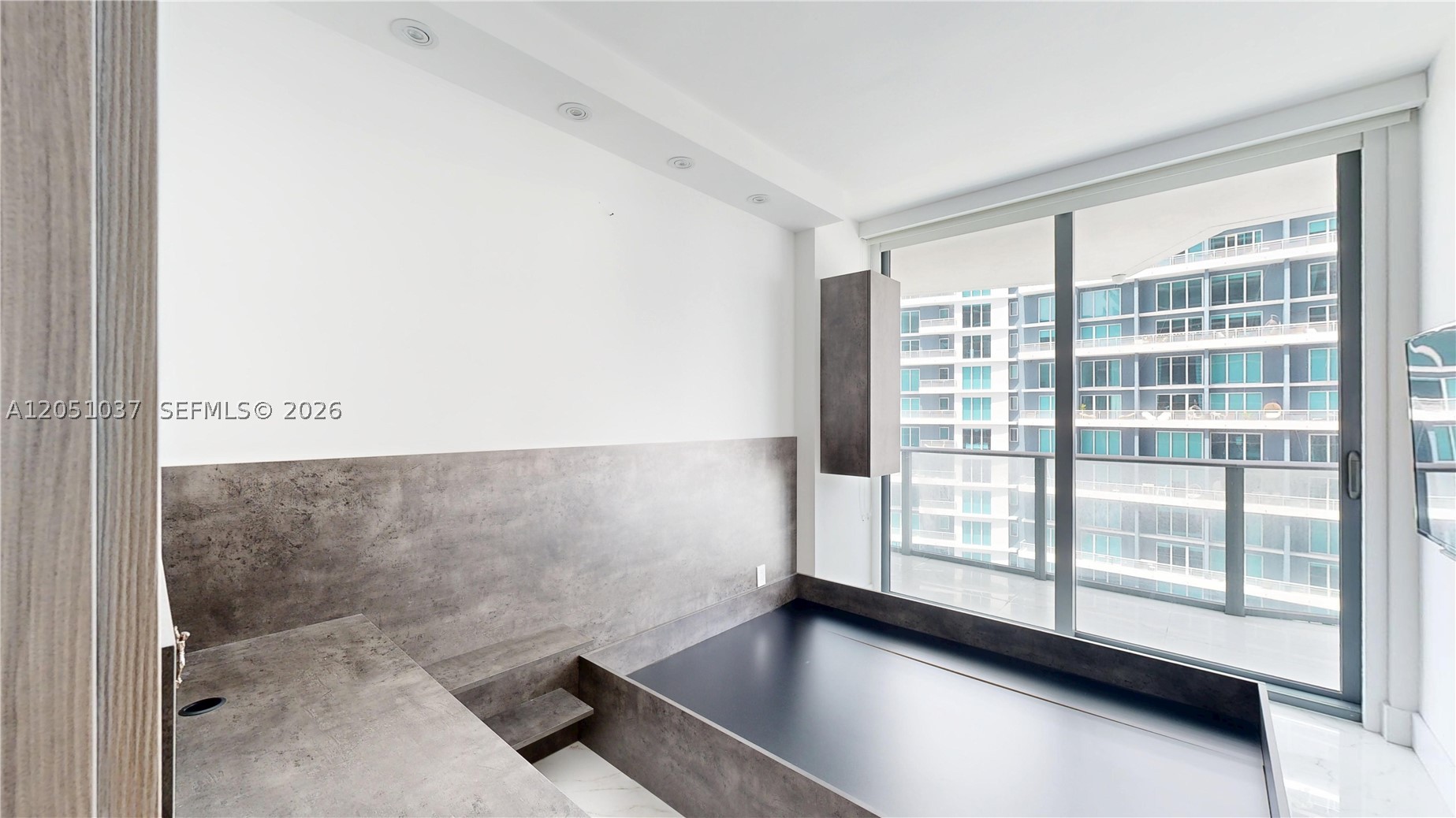 1300 S Miami Ave #3106, Miami FL 33130