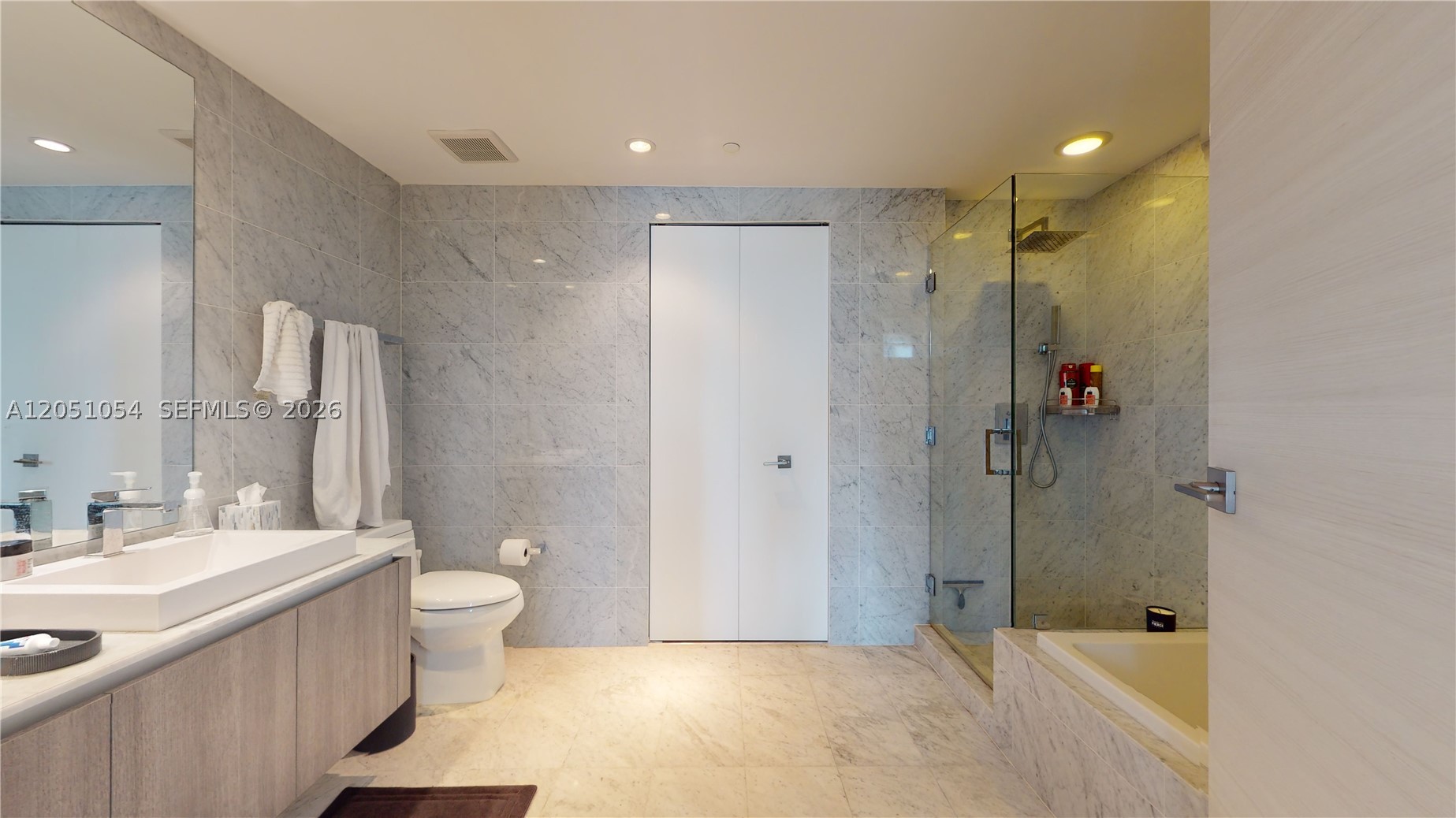 801 S Miami Ave #2601, Miami FL 33130