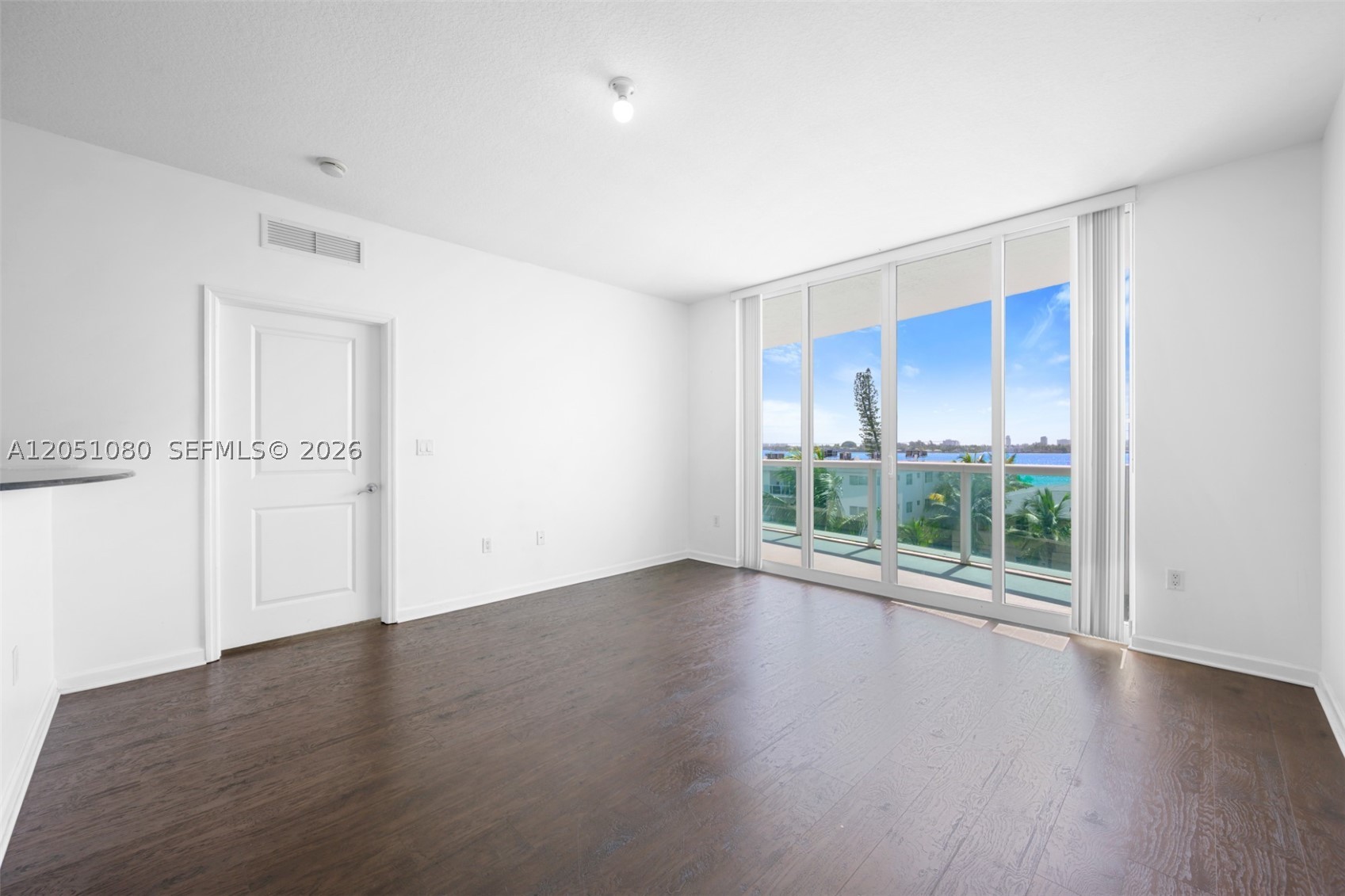 7910 Harbor Island Dr #402, North Bay Village FL 33141