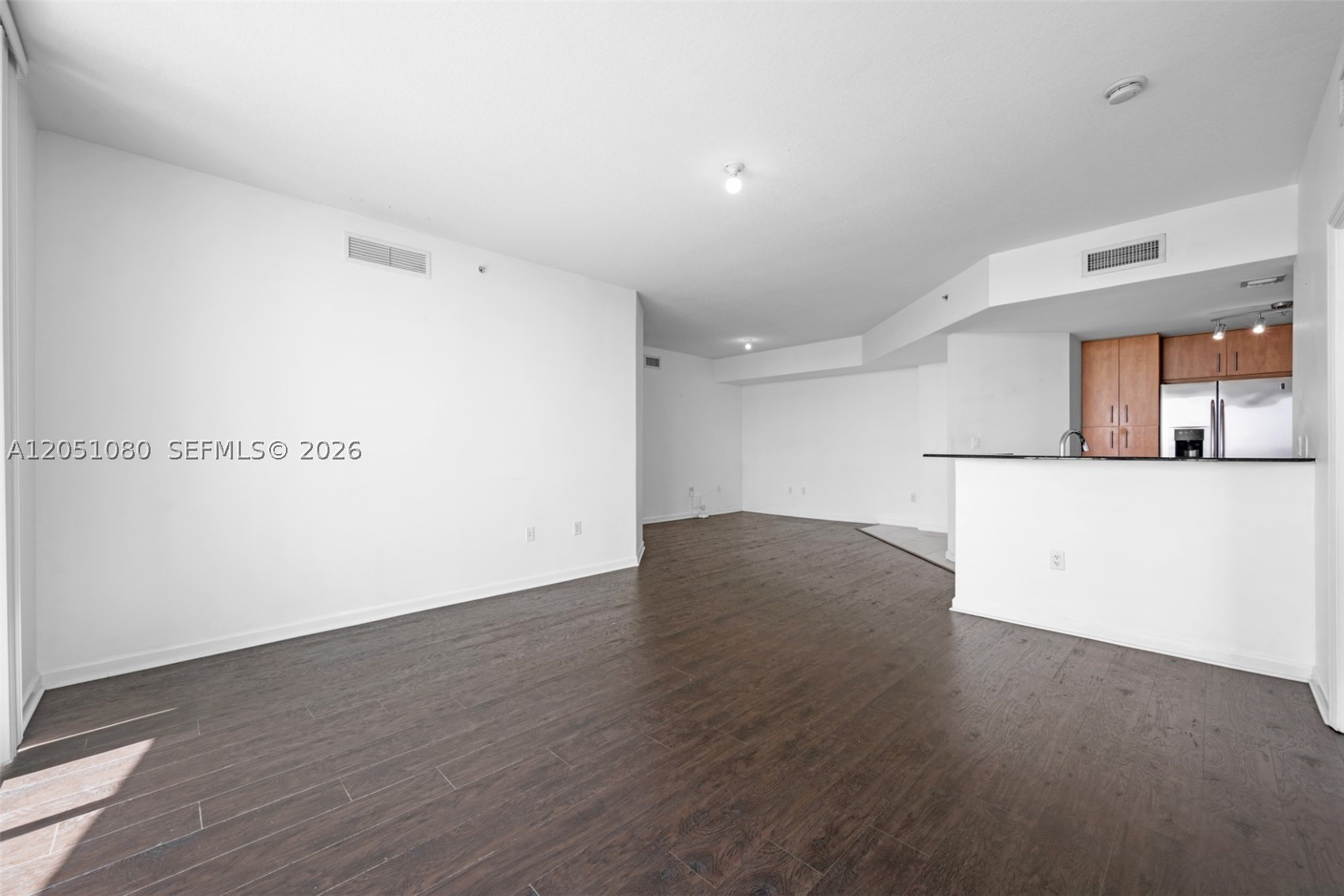7910 Harbor Island Dr #402, North Bay Village FL 33141