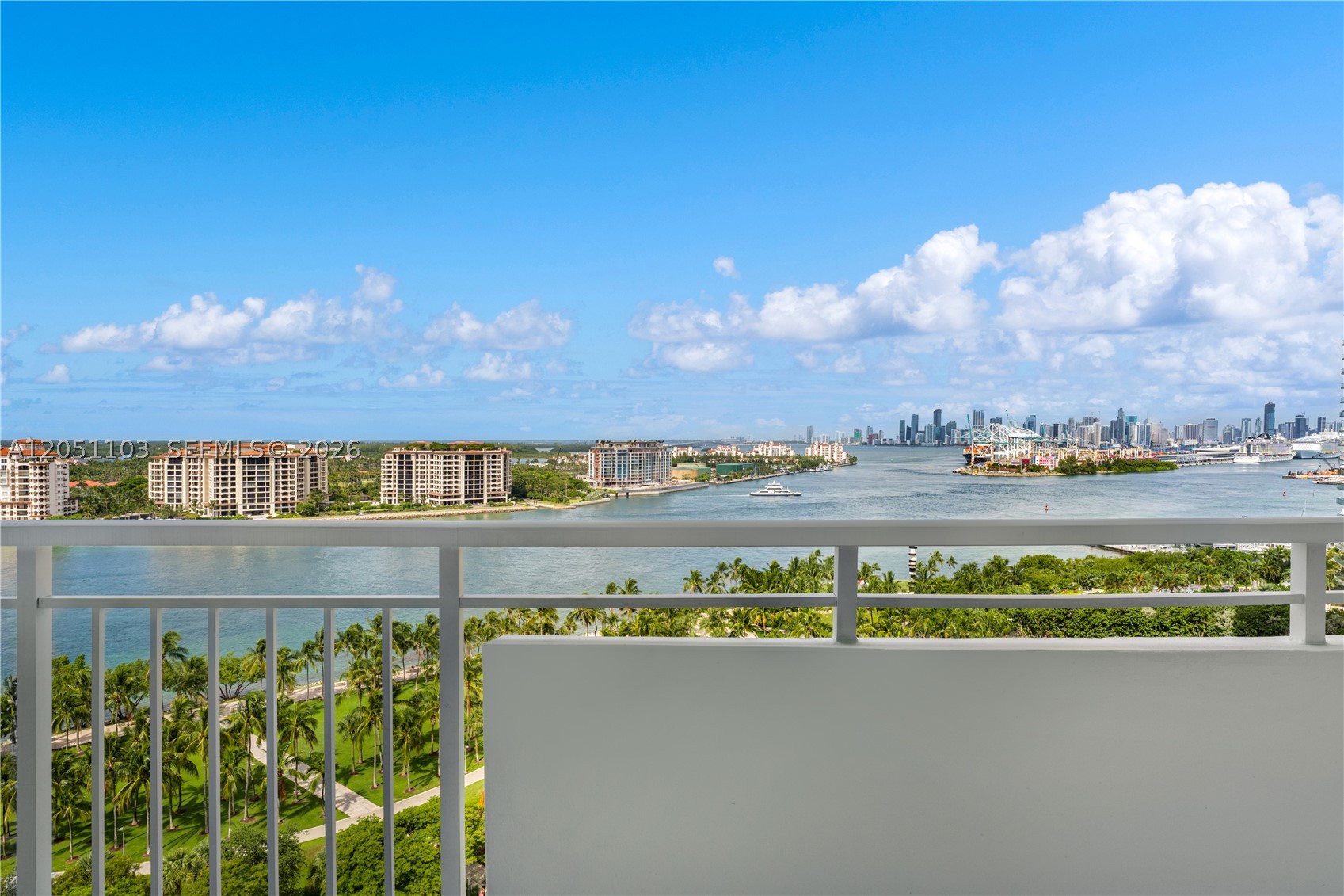 400 S Pointe Dr #1805, Miami Beach FL 33139