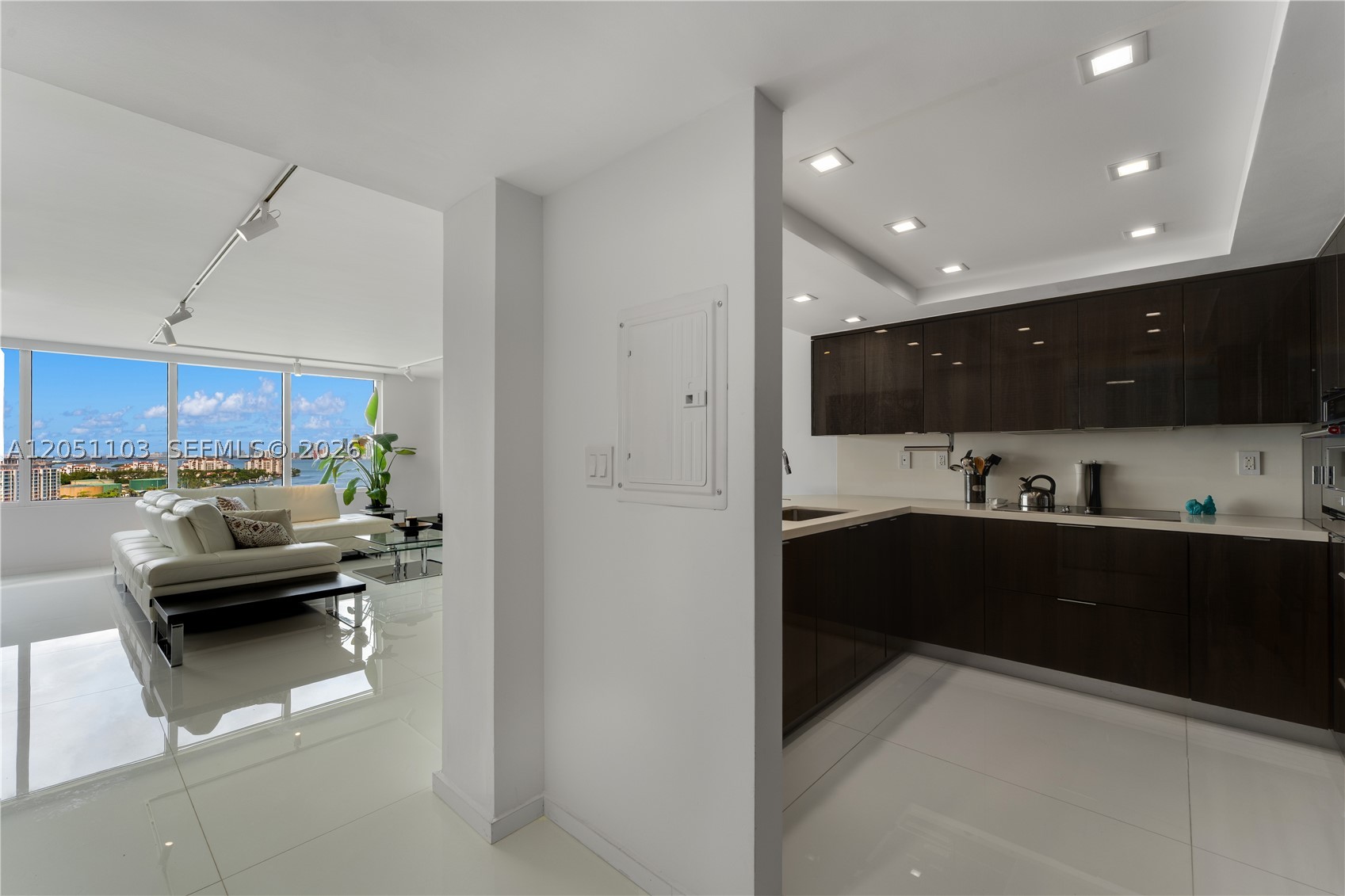 400 S Pointe Dr #1805, Miami Beach FL 33139
