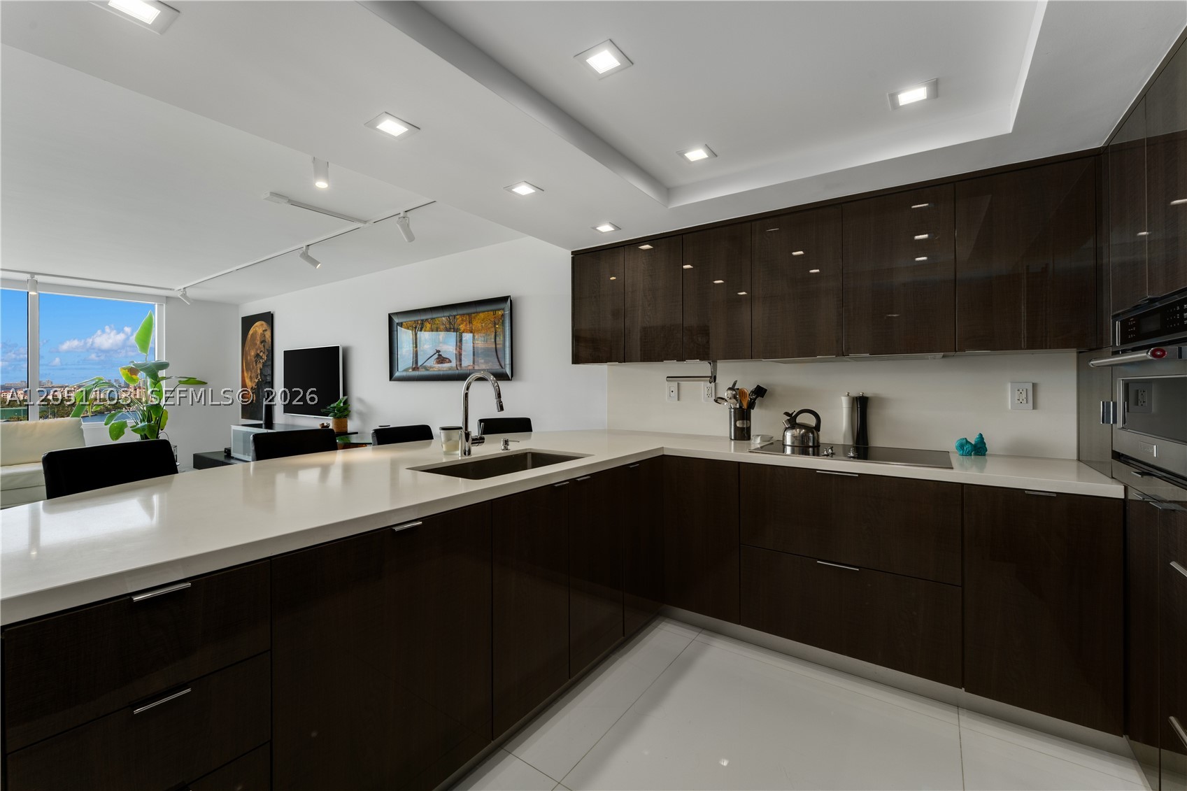 400 S Pointe Dr #1805, Miami Beach FL 33139