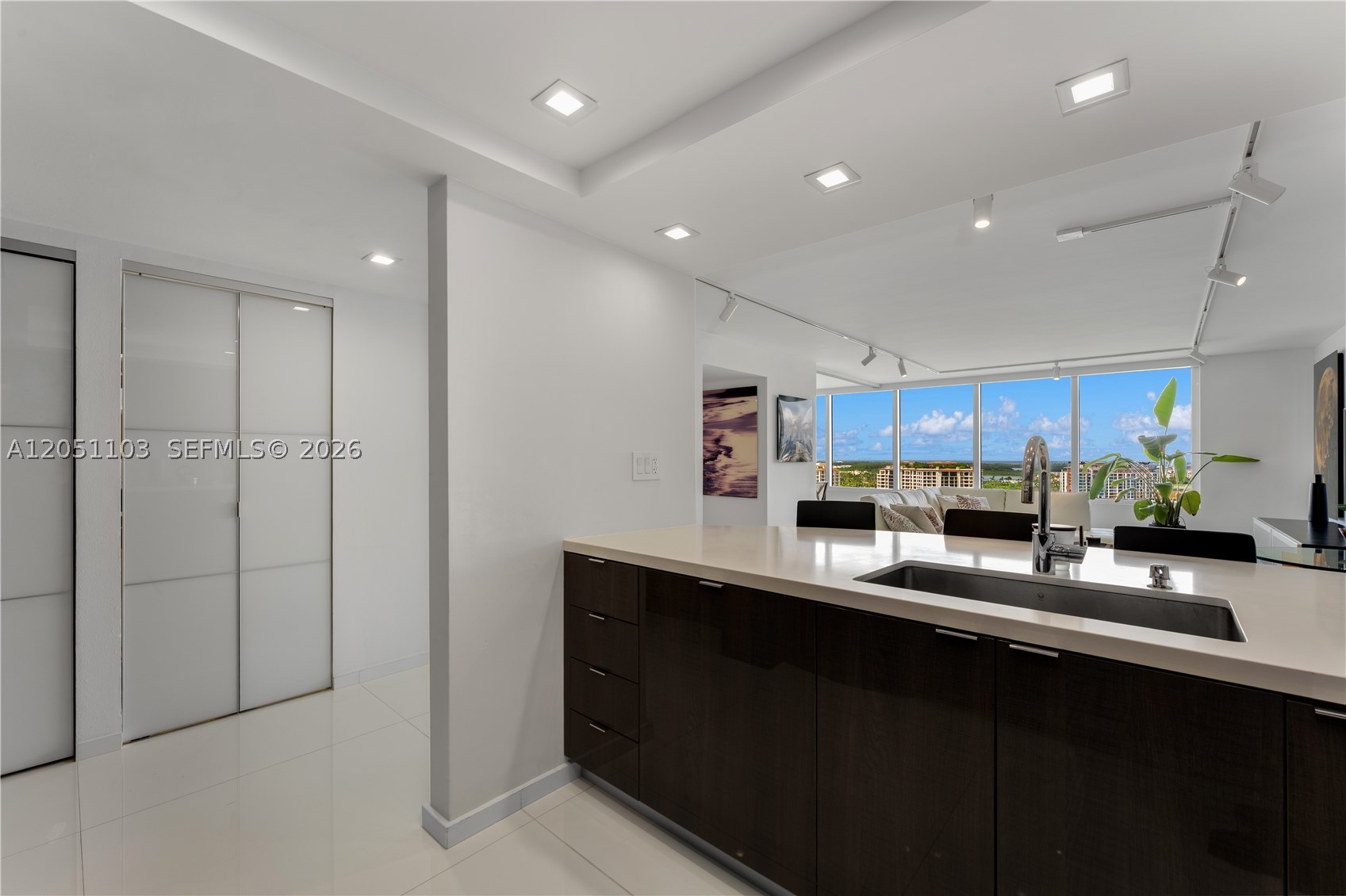400 S Pointe Dr #1805, Miami Beach FL 33139