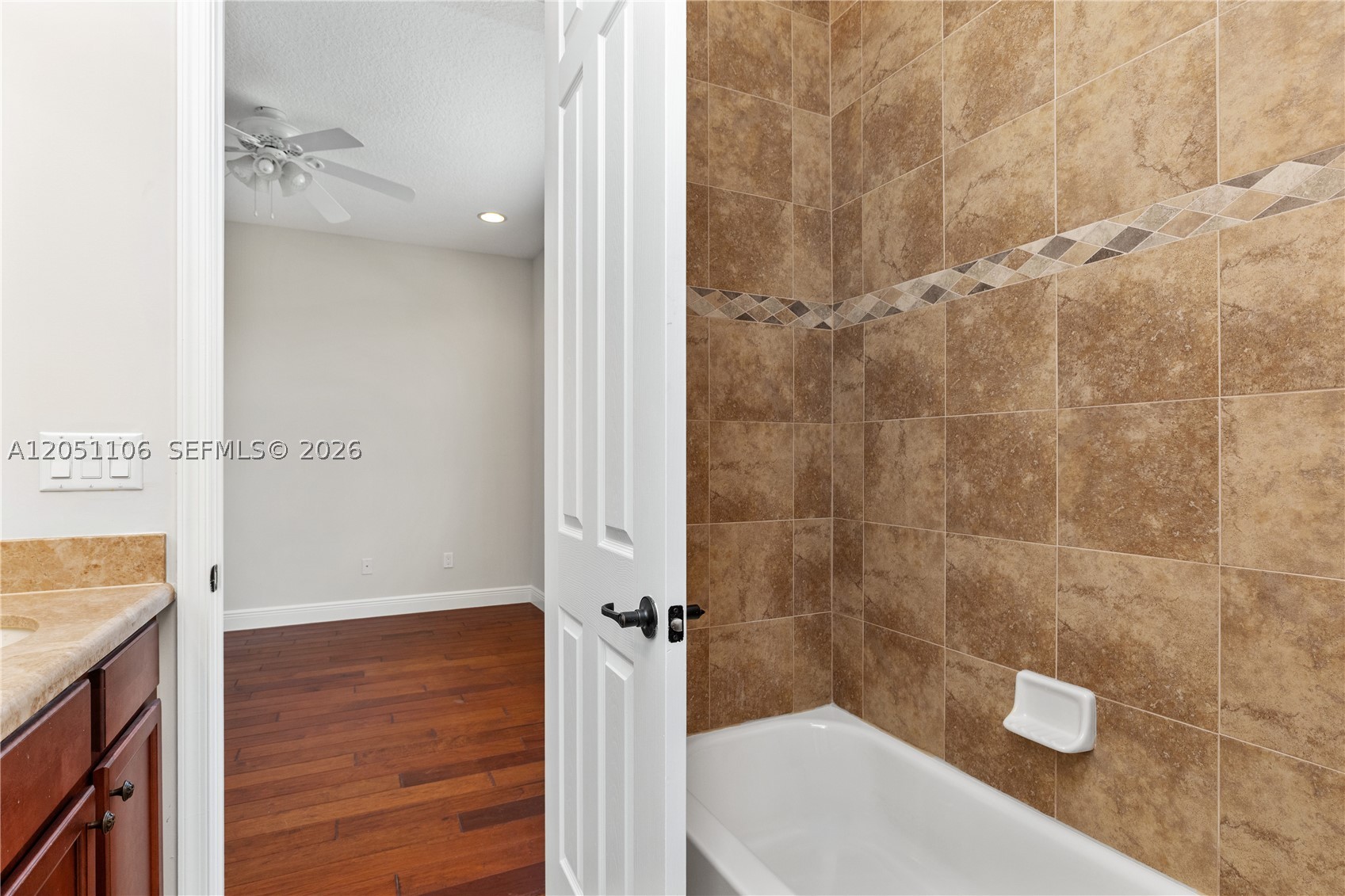 8420 NW 33rd St, Cooper City FL 33024