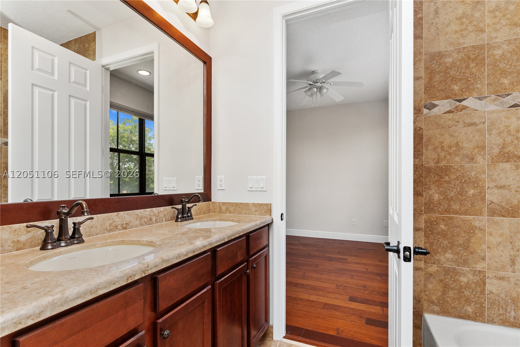 8420 NW 33rd St, Cooper City FL 33024