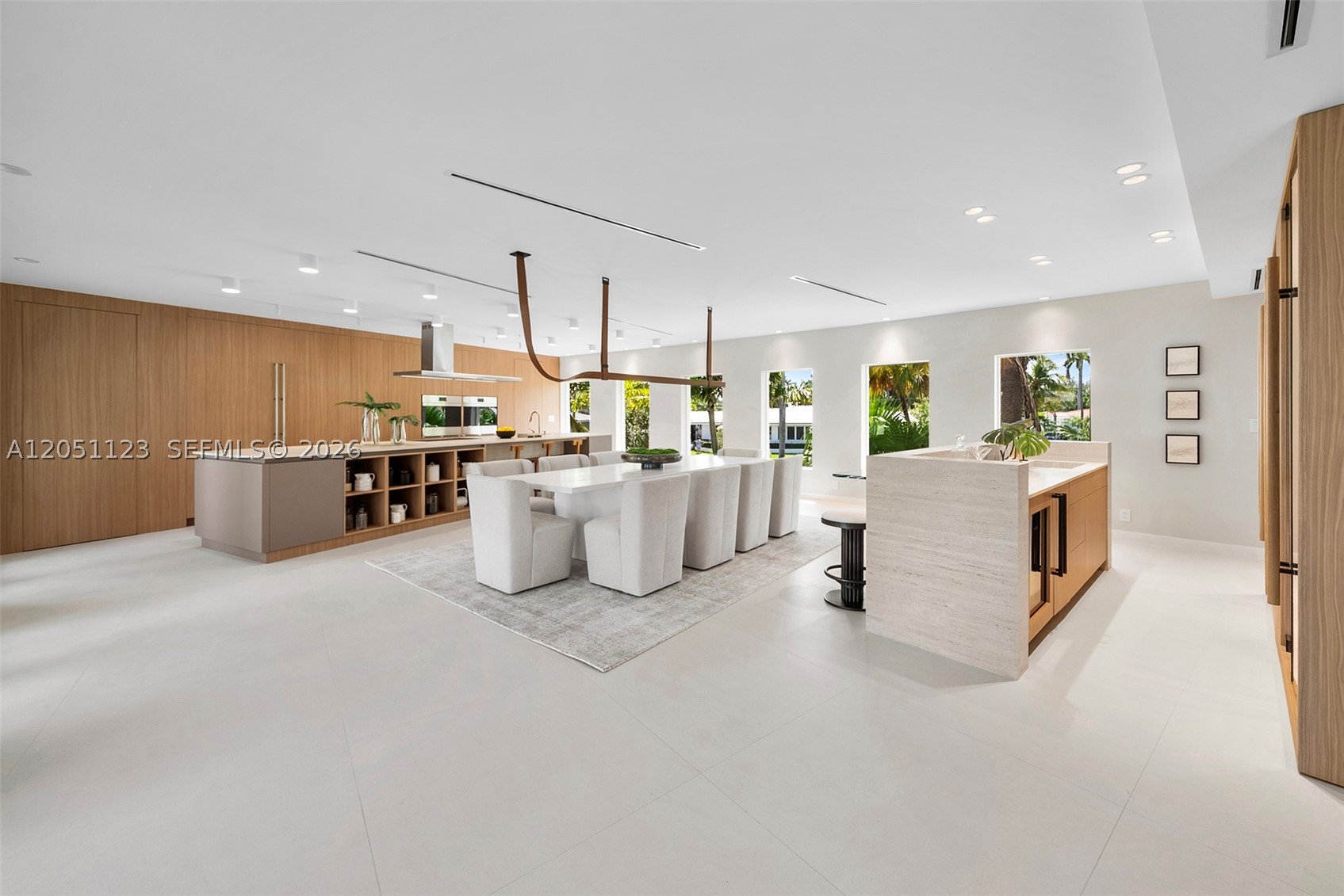 900 N Northlake Dr, Hollywood FL 33019