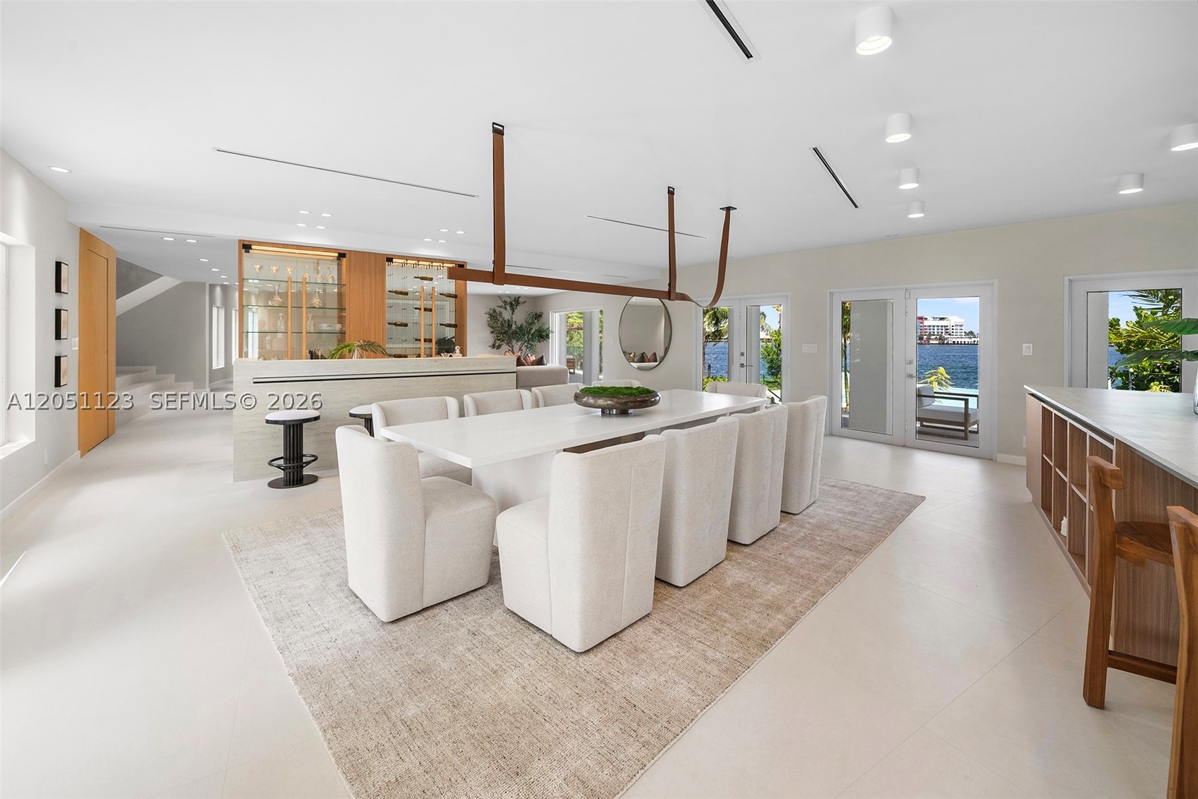 900 N Northlake Dr, Hollywood FL 33019