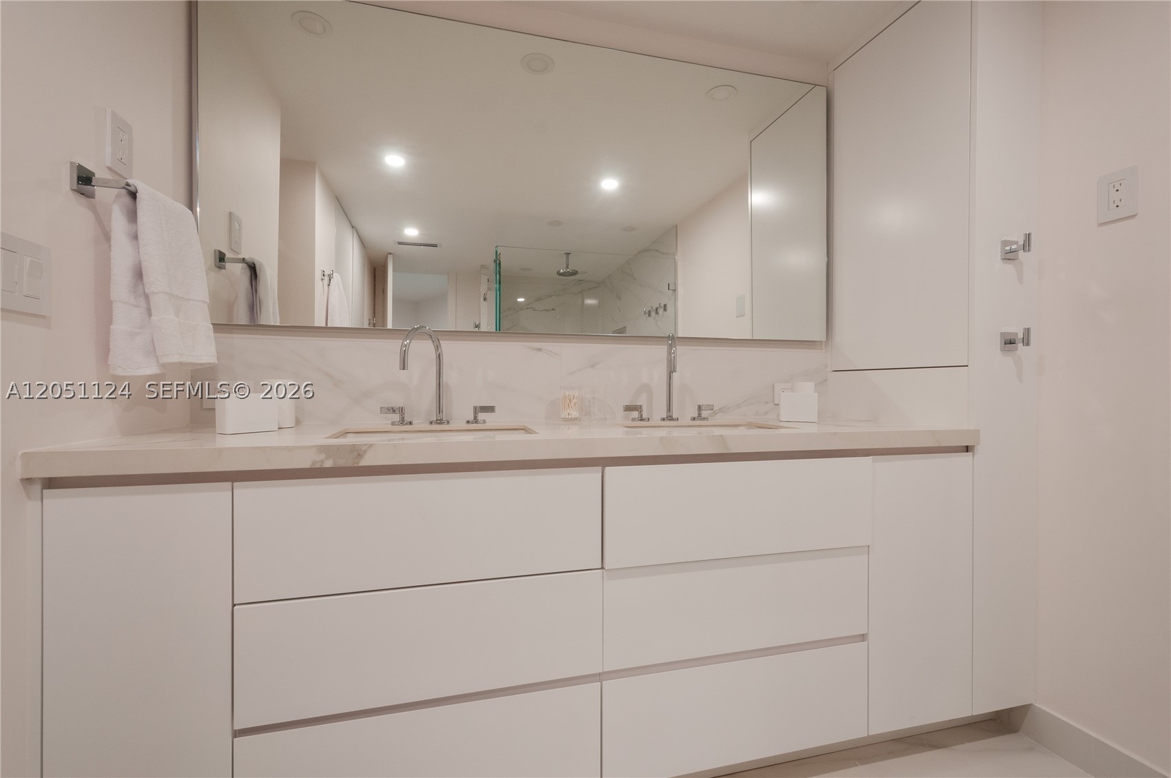 1121 Crandon Blvd #D301, Key Biscayne FL 33149