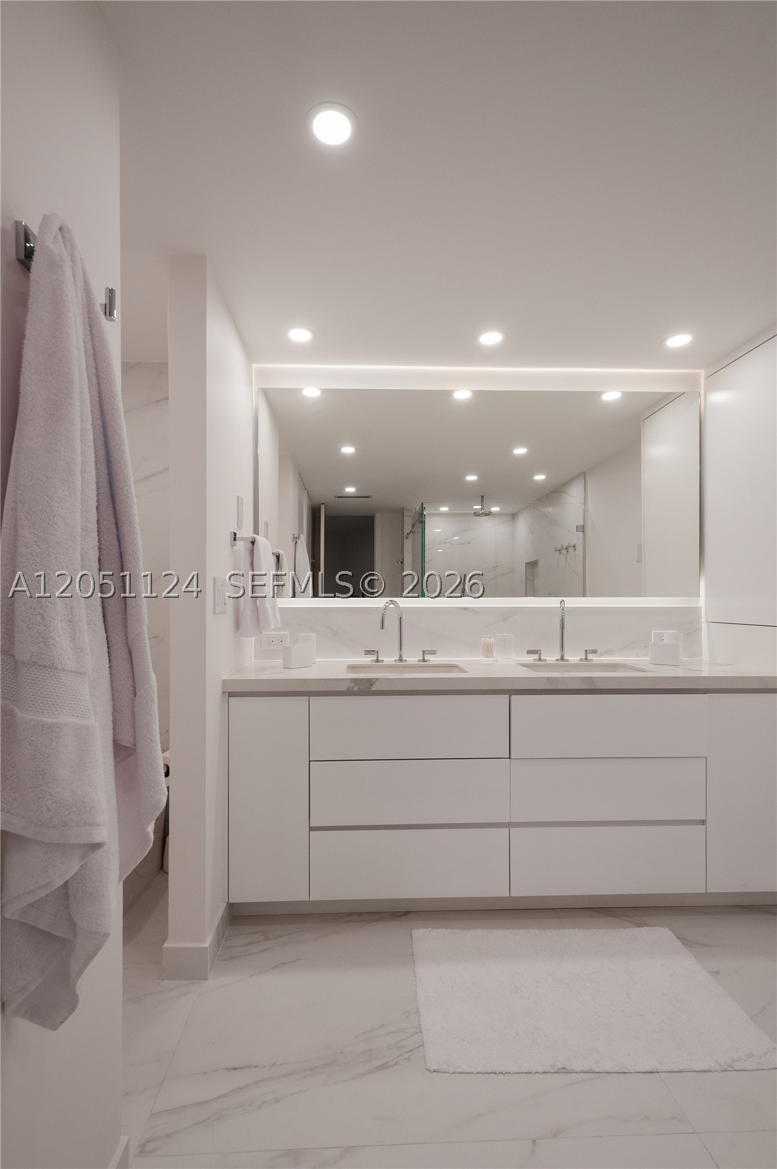 1121 Crandon Blvd #D301, Key Biscayne FL 33149