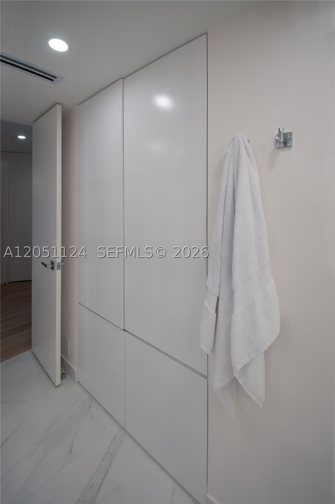 1121 Crandon Blvd #D301, Key Biscayne FL 33149