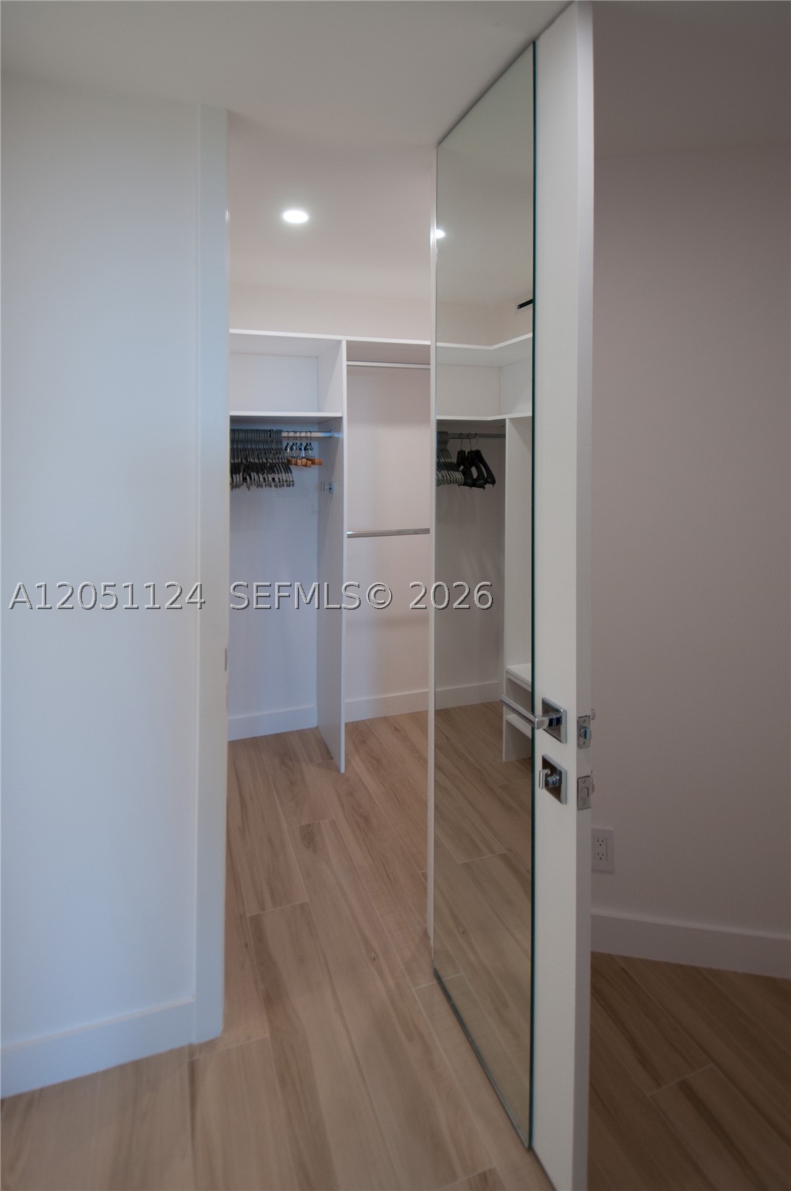 1121 Crandon Blvd #D301, Key Biscayne FL 33149