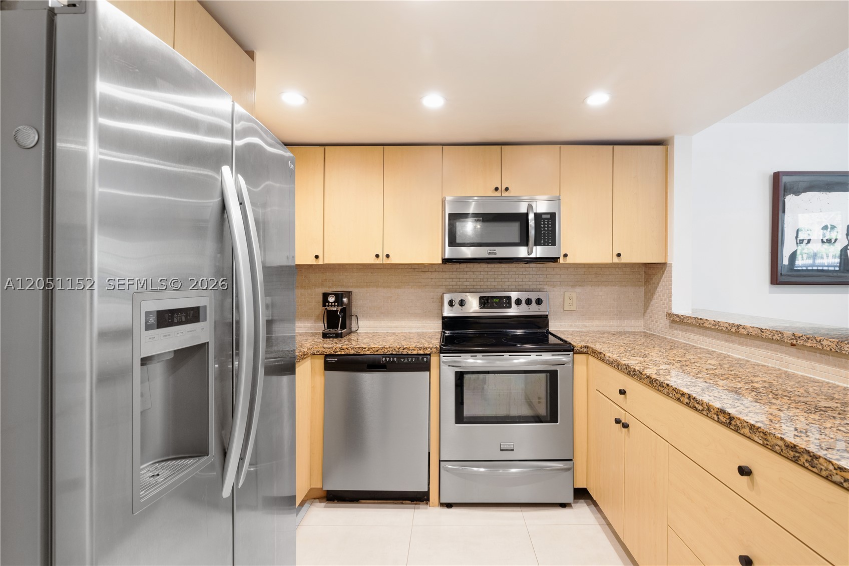 338 Majorca Ave #103, Coral Gables FL 33134