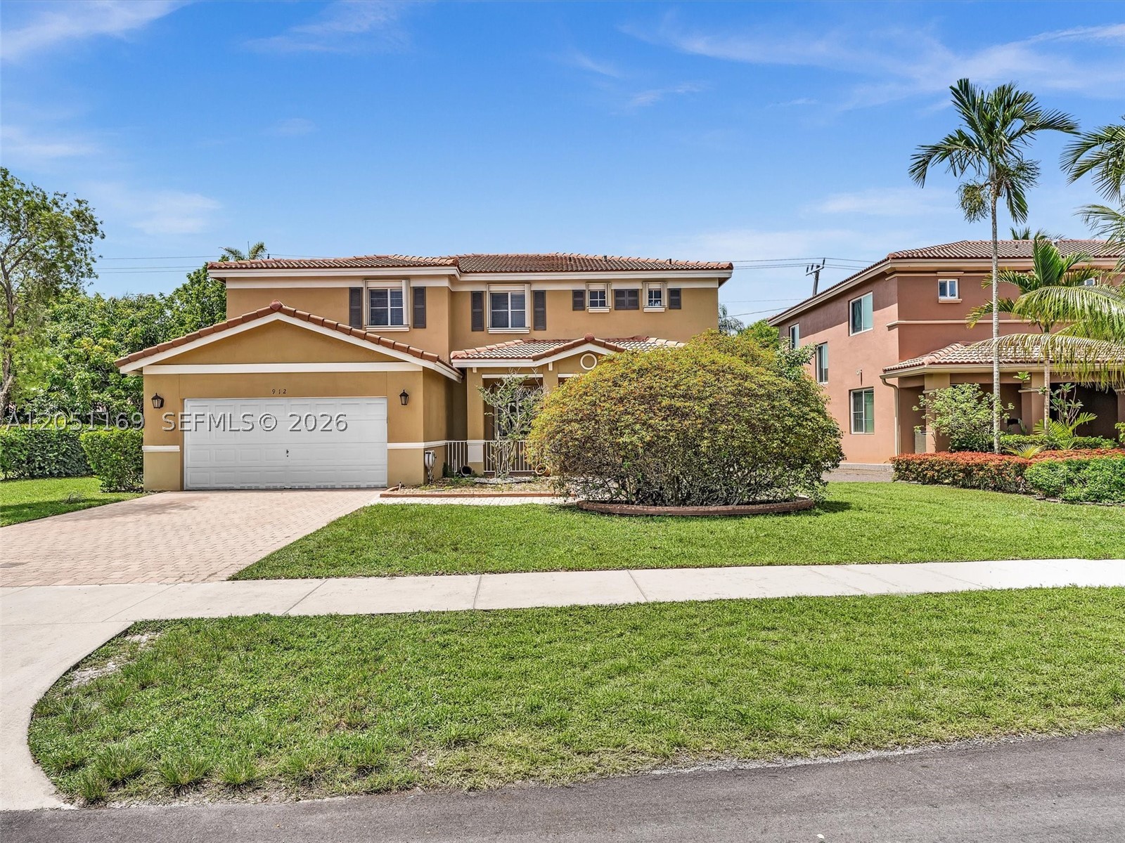 912 NW 204th St, Miami Gardens FL 33169