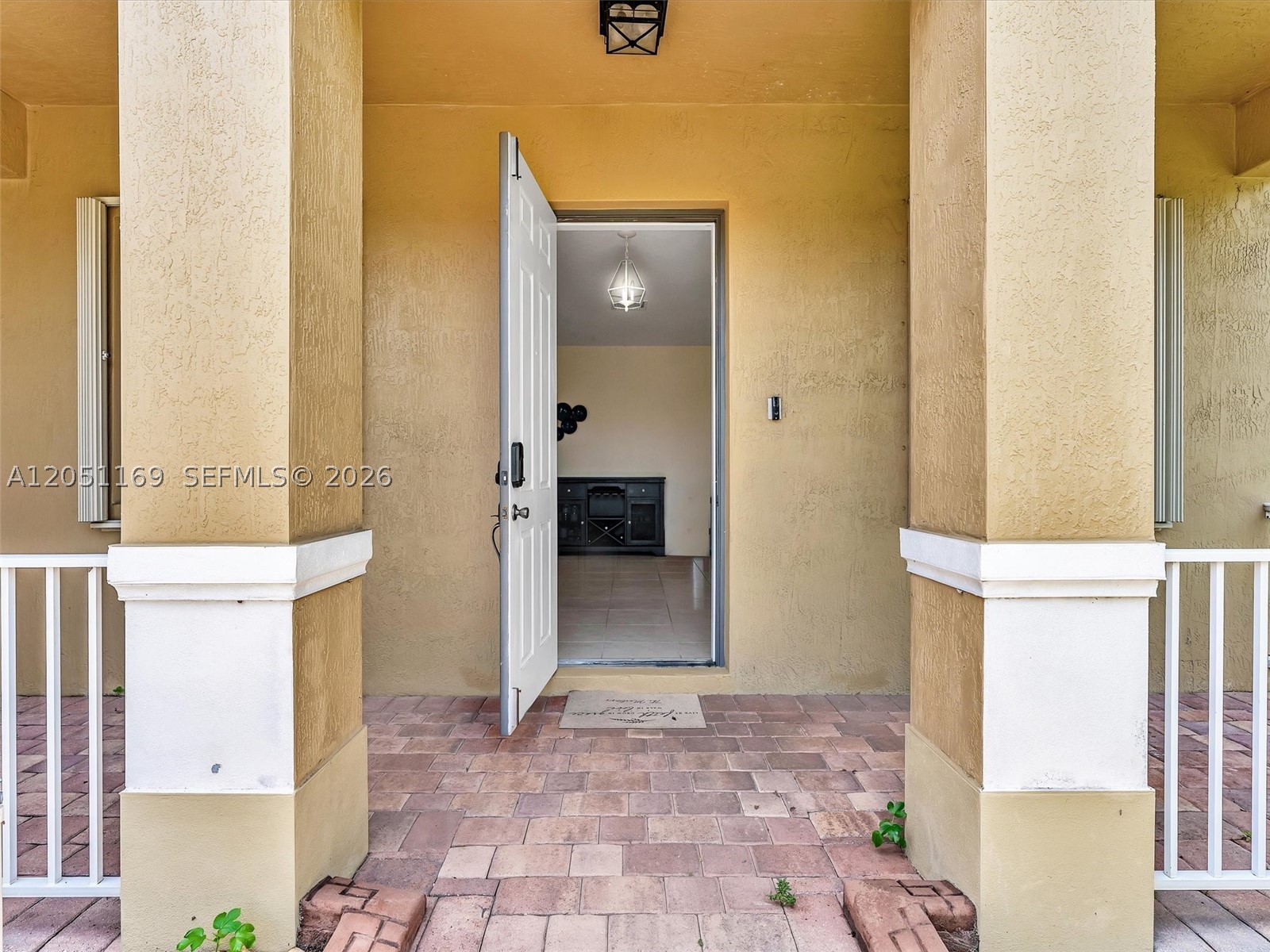 912 NW 204th St, Miami Gardens FL 33169