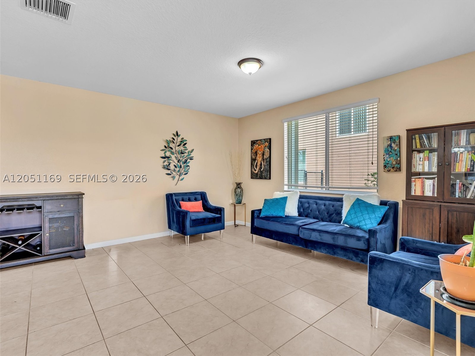 912 NW 204th St, Miami Gardens FL 33169
