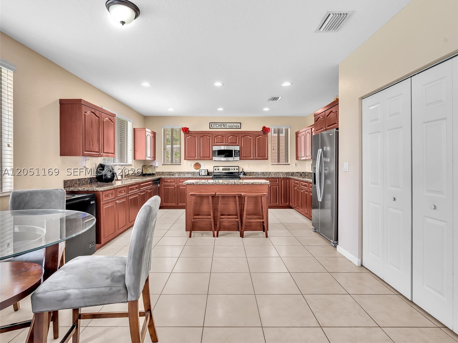 912 NW 204th St, Miami Gardens FL 33169