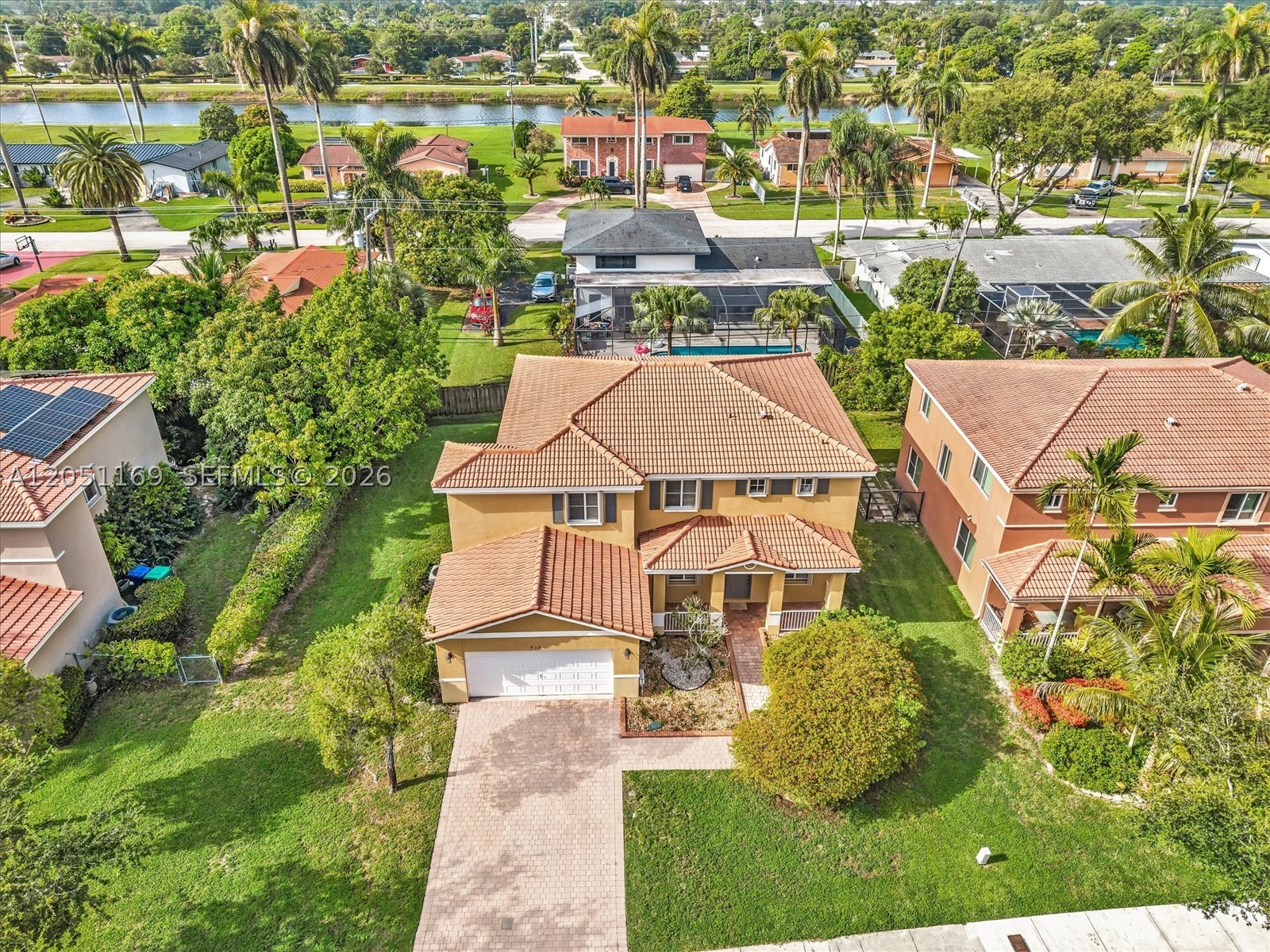 912 NW 204th St, Miami Gardens FL 33169