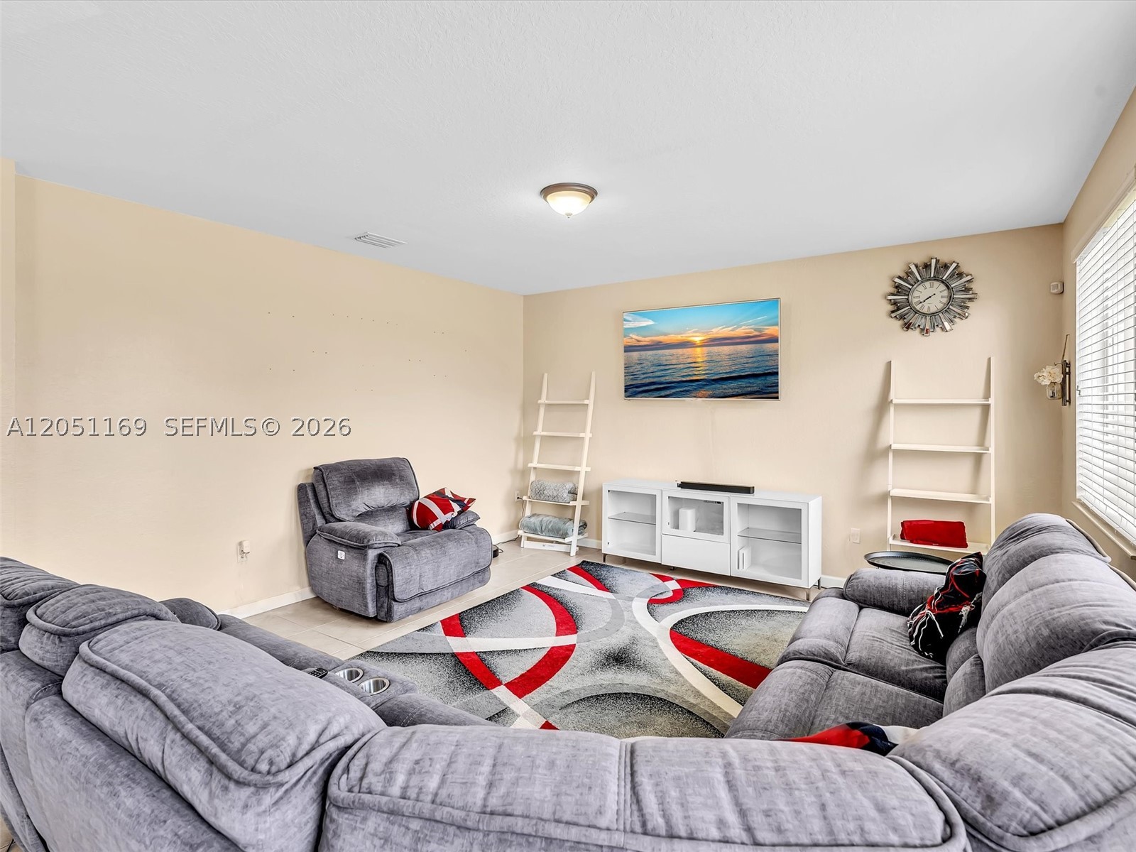 912 NW 204th St, Miami Gardens FL 33169