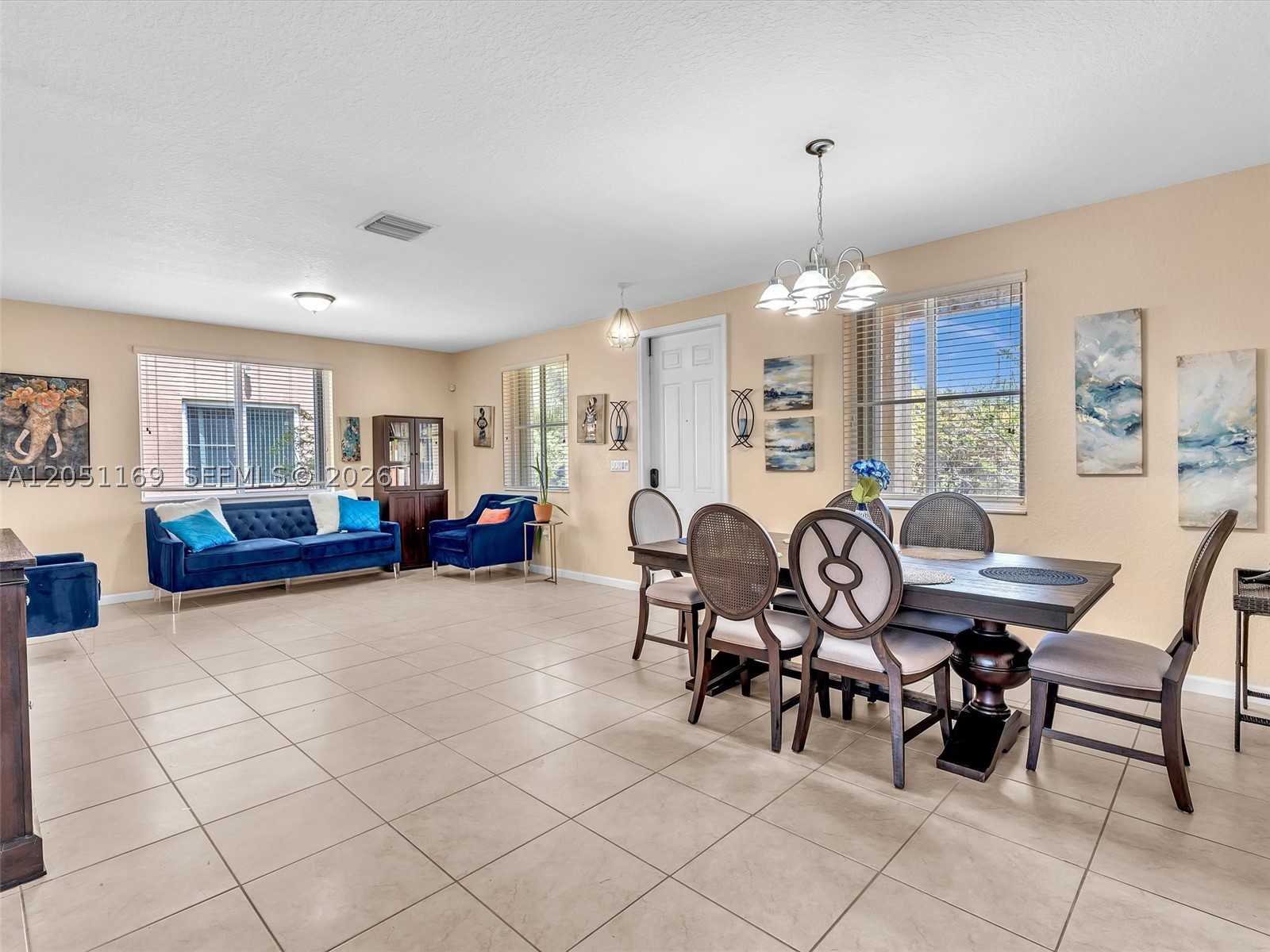 912 NW 204th St, Miami Gardens FL 33169