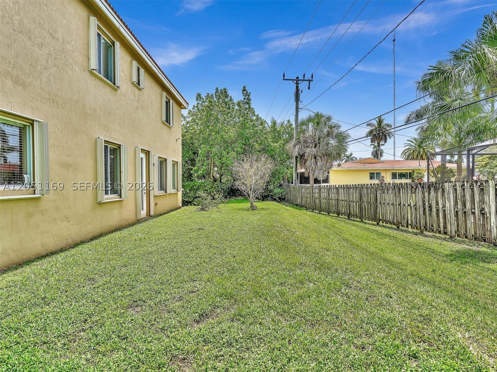 912 NW 204th St, Miami Gardens FL 33169
